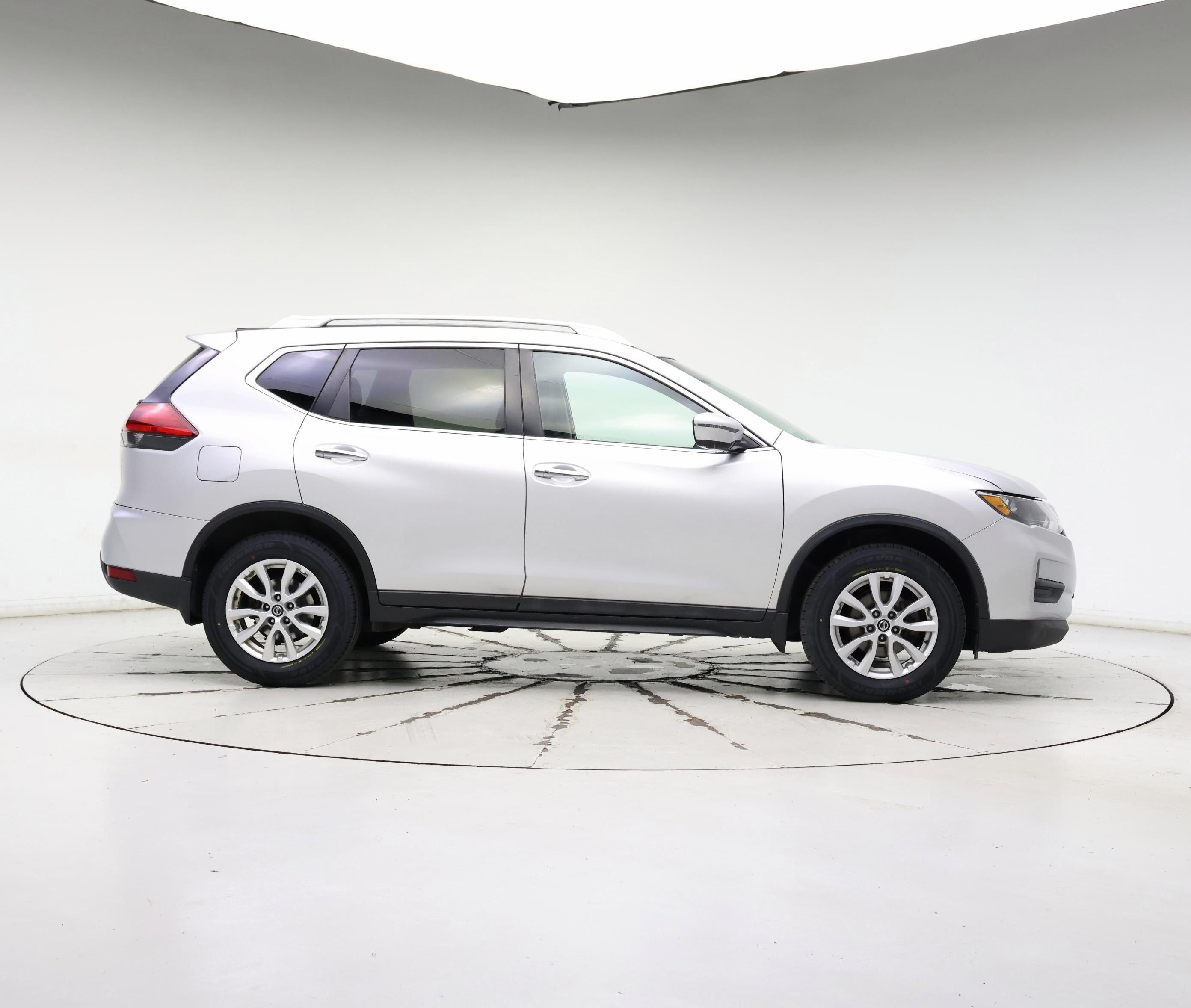 Thumbnail: 2017 Nissan Rogue - 7