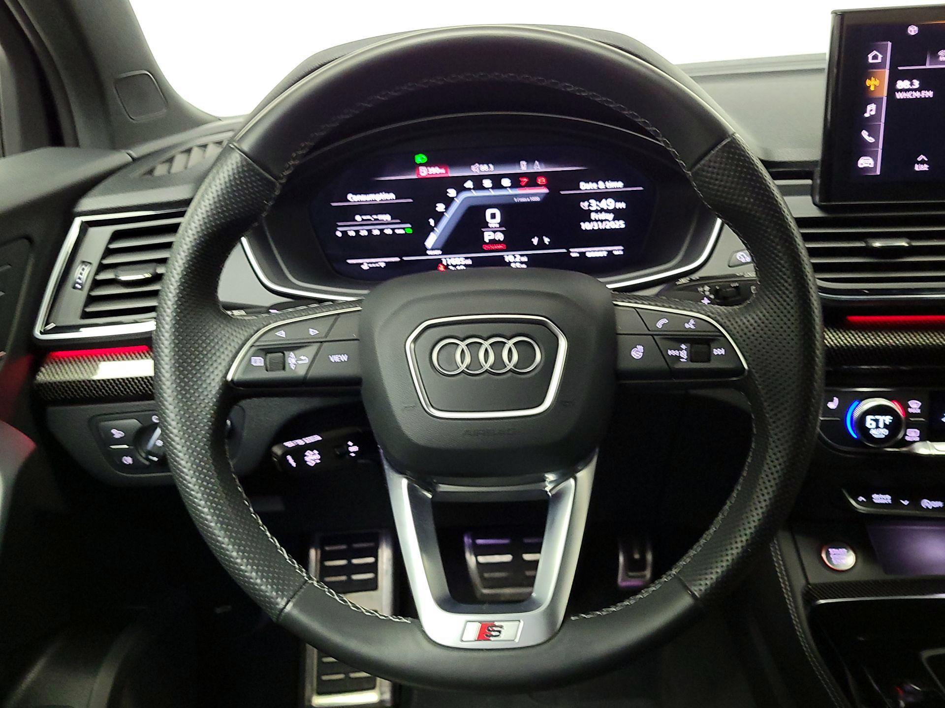 Thumbnail: 2023 Audi SQ5 - 10