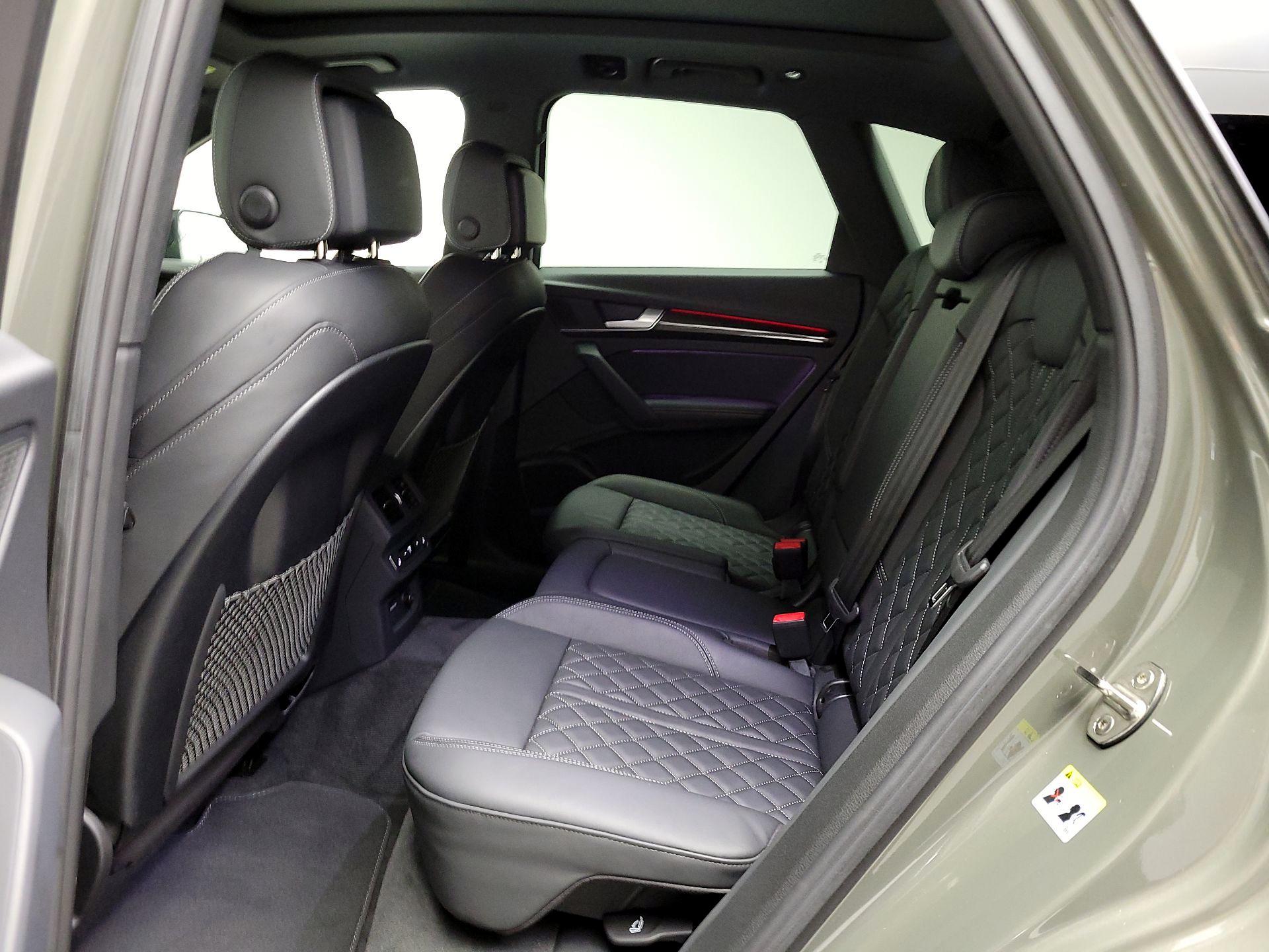 Thumbnail: 2023 Audi SQ5 - 20