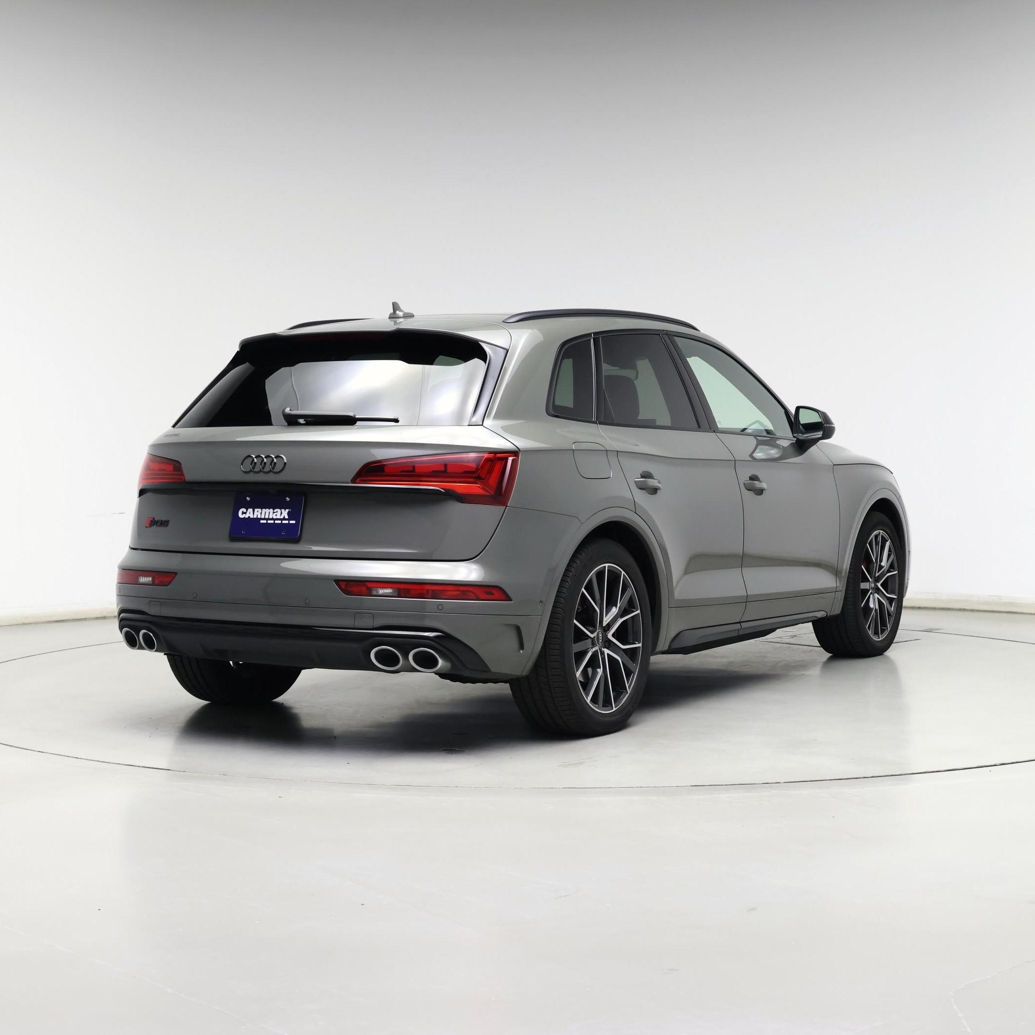 Thumbnail: 2023 Audi SQ5 - 8