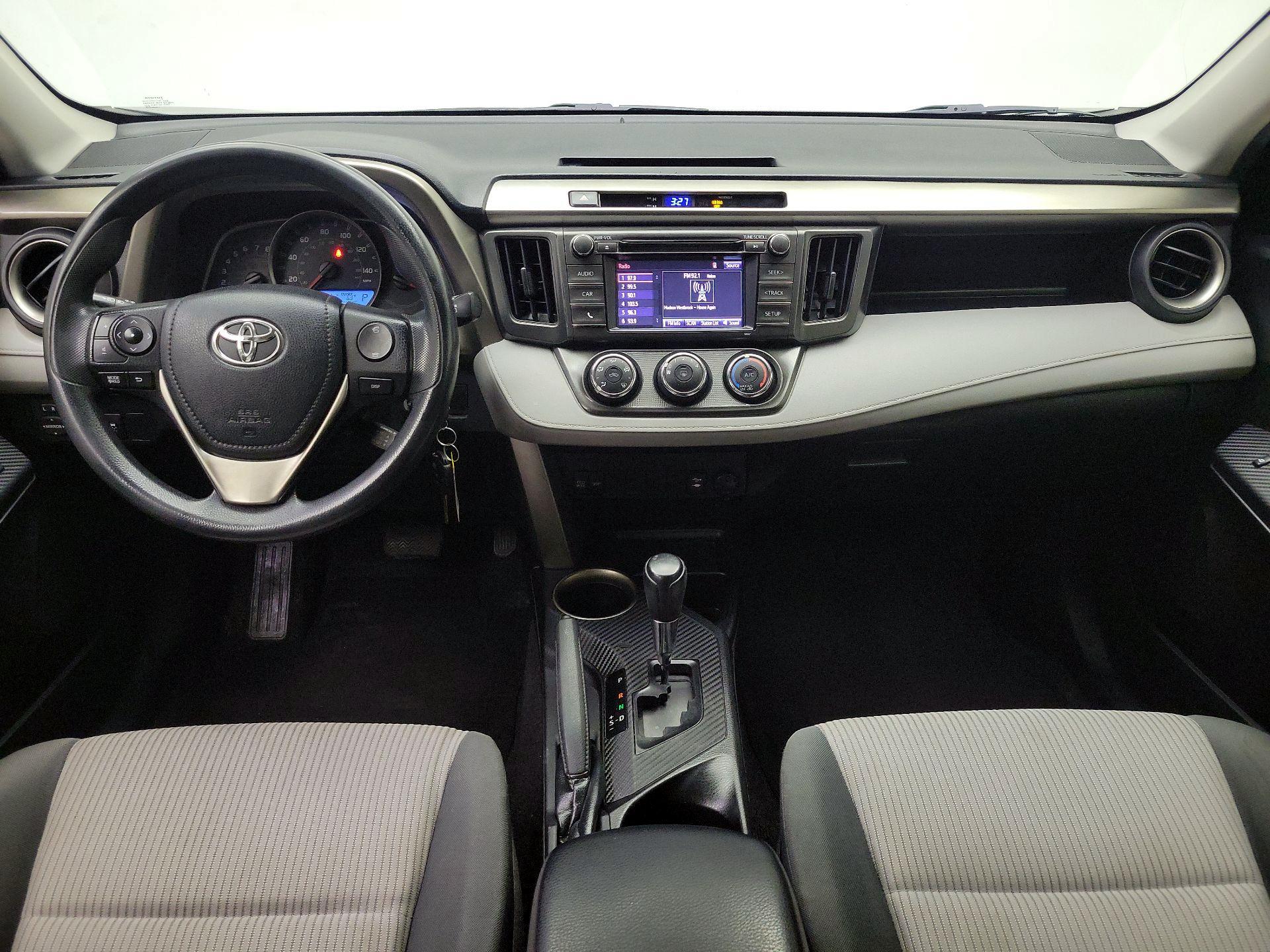 Thumbnail: 2015 Toyota RAV4 - 9