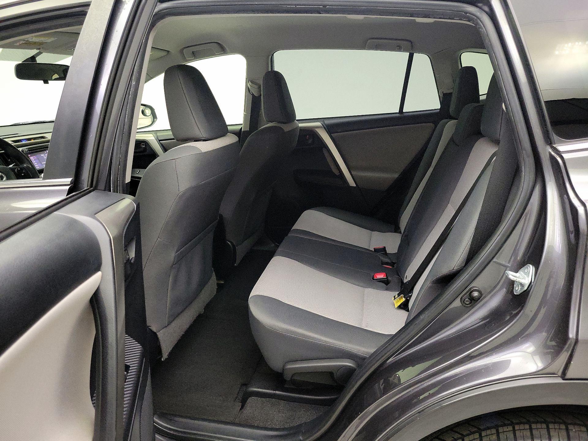 Thumbnail: 2015 Toyota RAV4 - 19