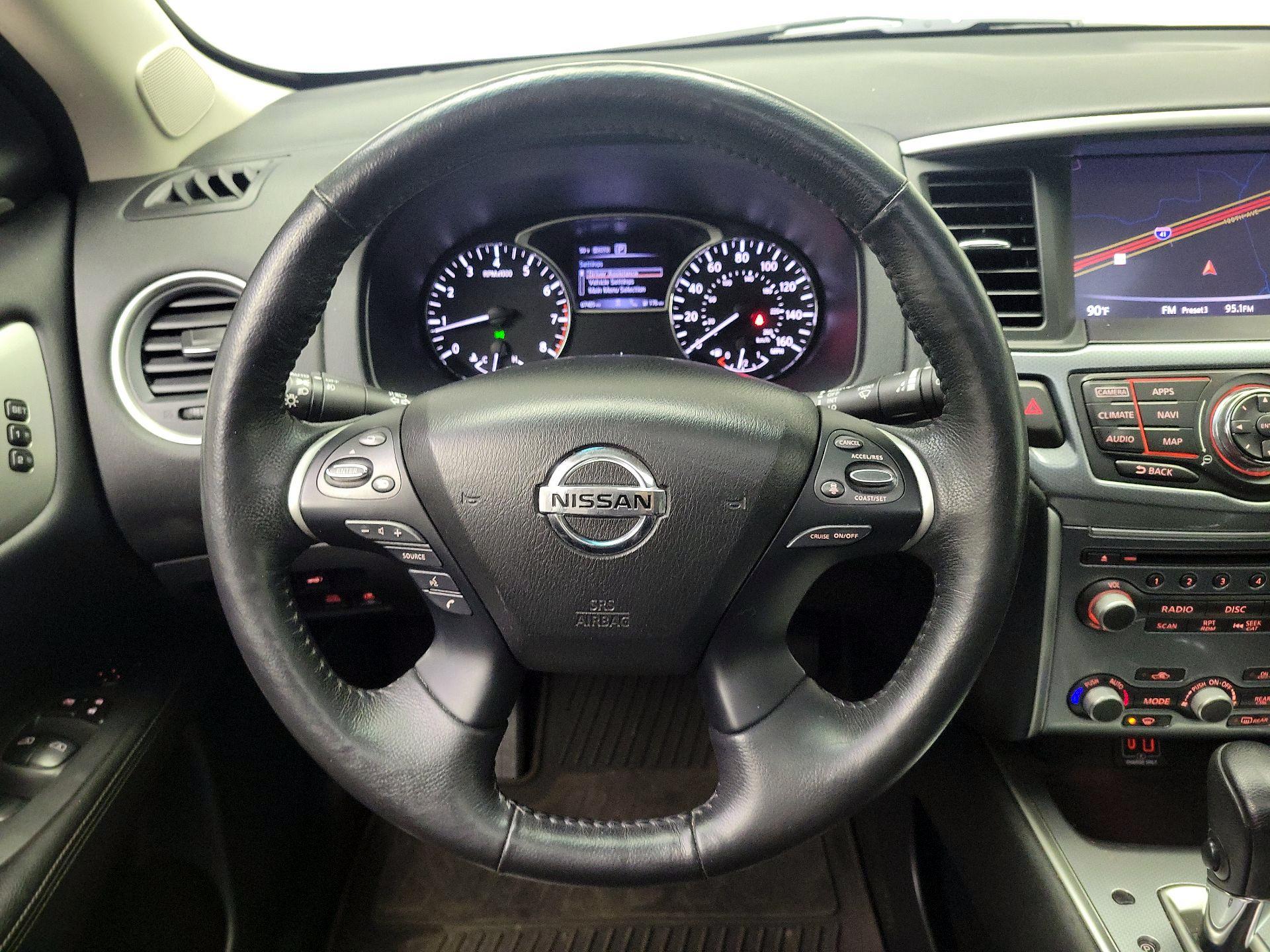 Thumbnail: 2019 Nissan Pathfinder - 10