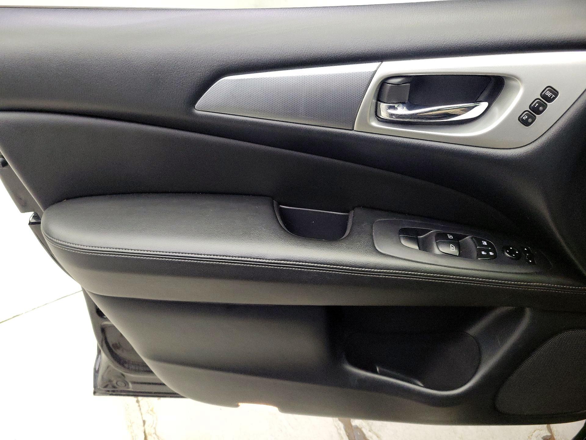 Thumbnail: 2019 Nissan Pathfinder - 12