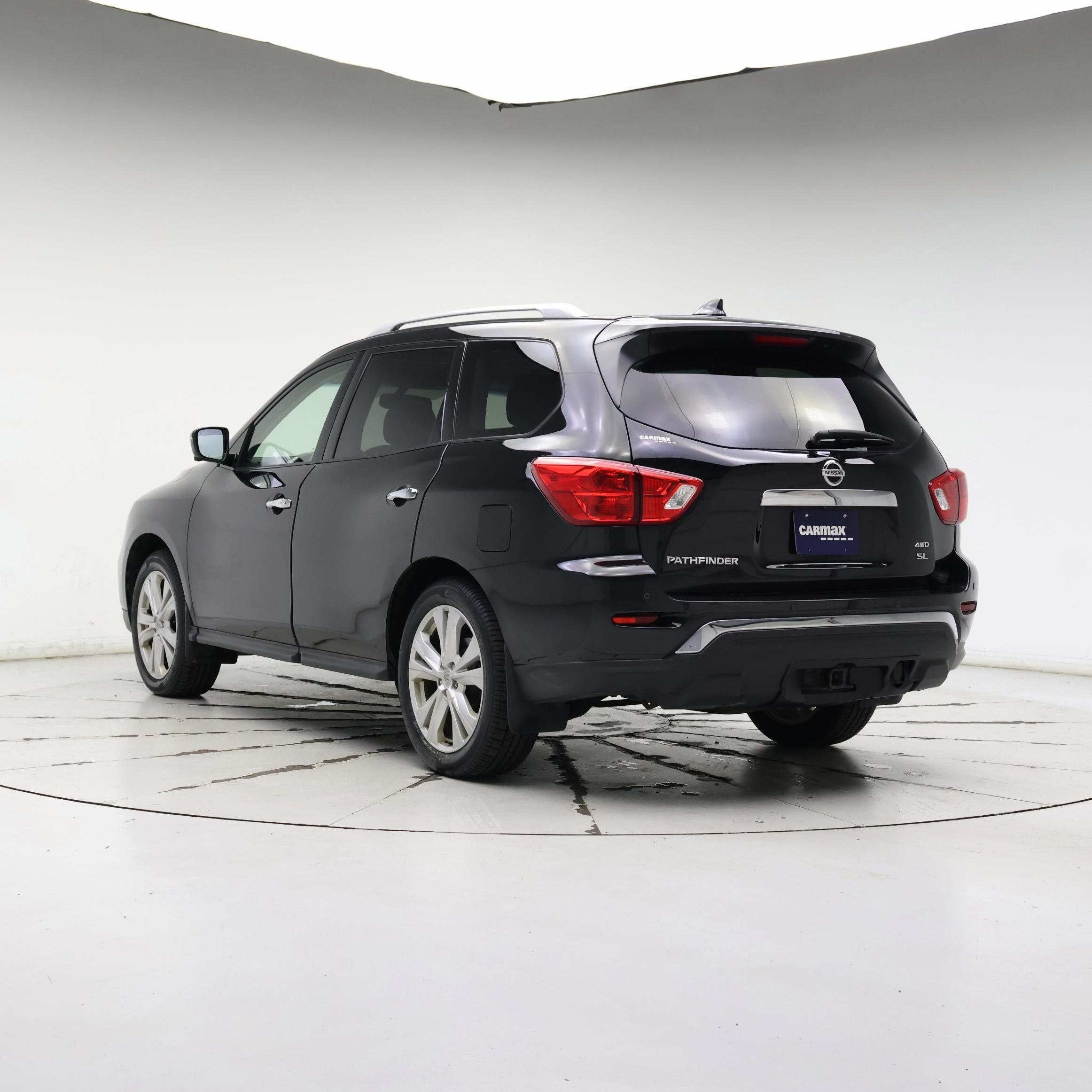 Thumbnail: 2019 Nissan Pathfinder - 2