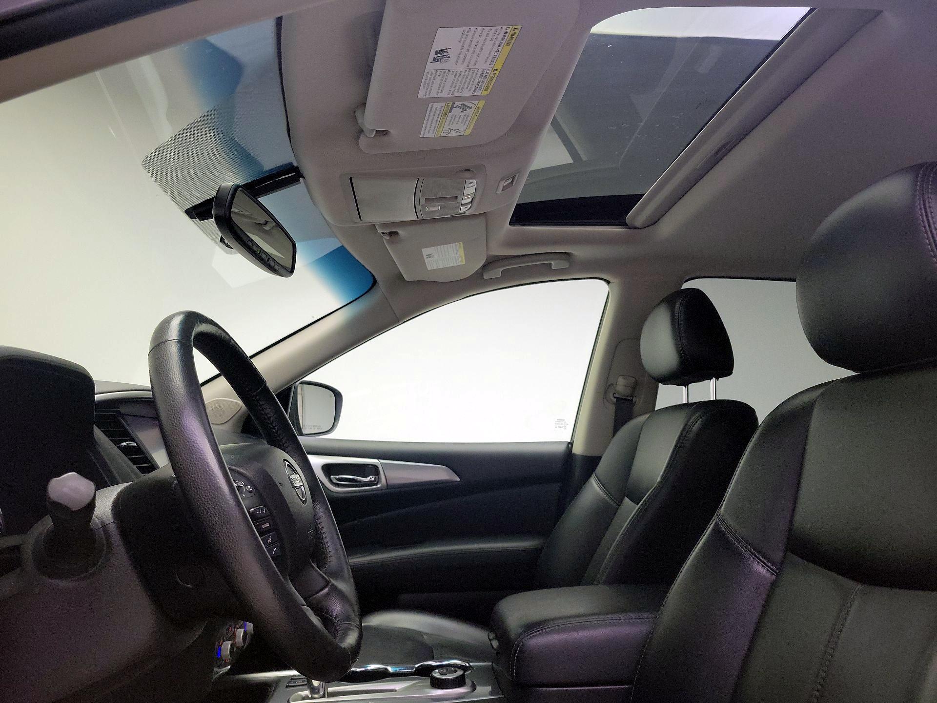 Thumbnail: 2019 Nissan Pathfinder - 20