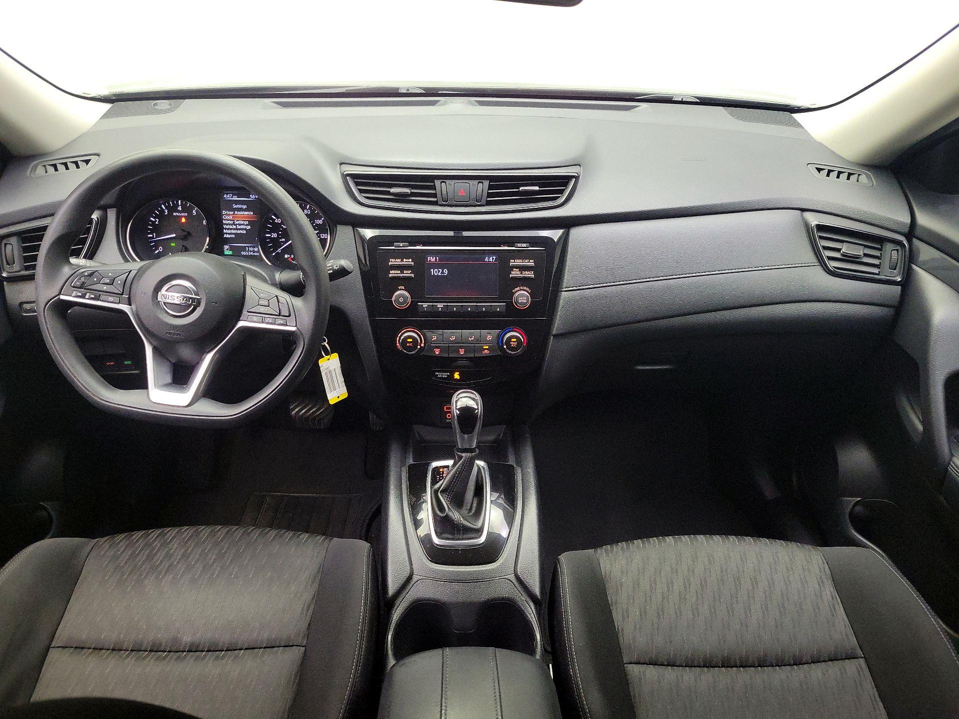 Thumbnail: 2017 Nissan Rogue - 9