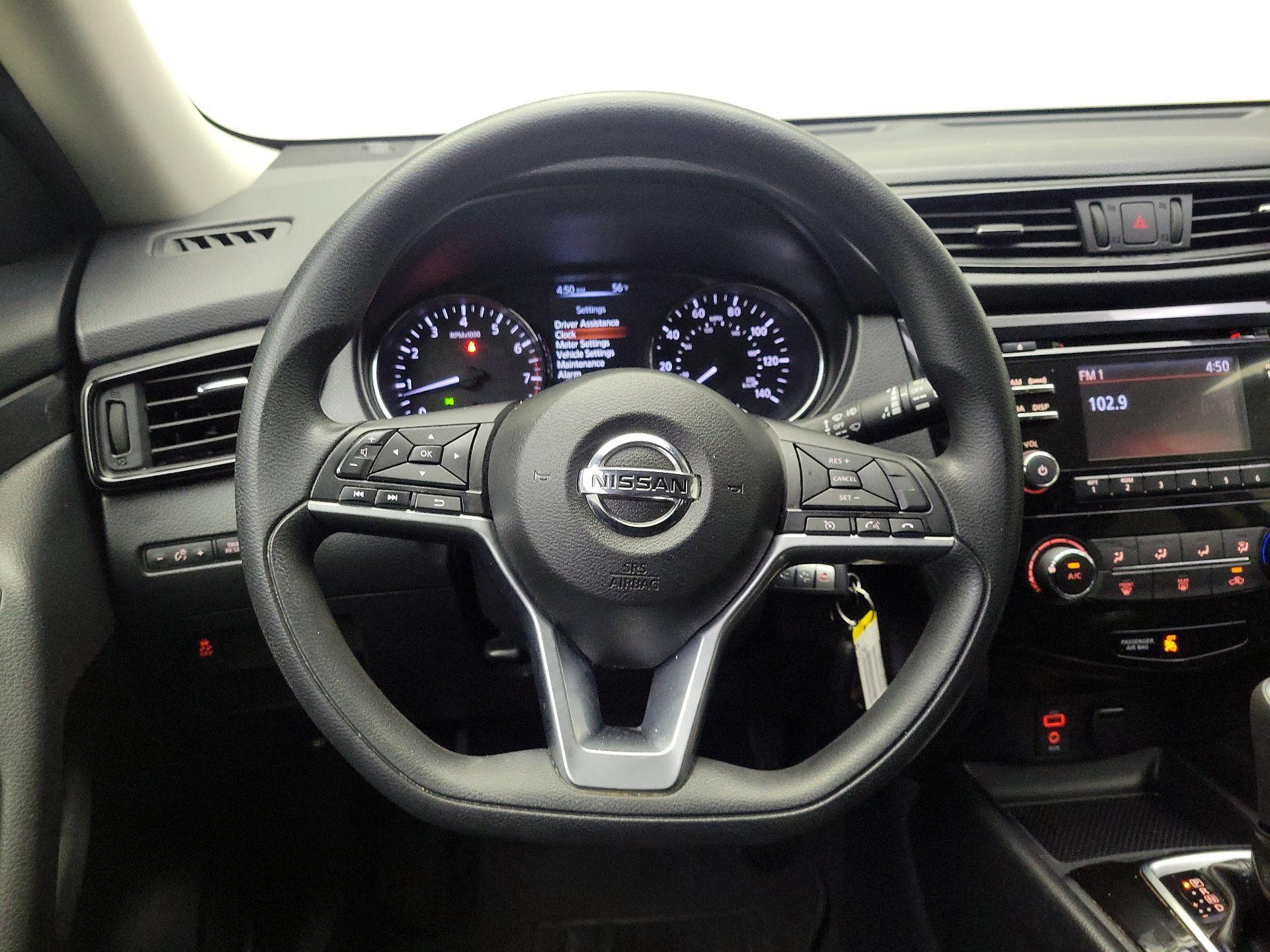 Thumbnail: 2017 Nissan Rogue - 10