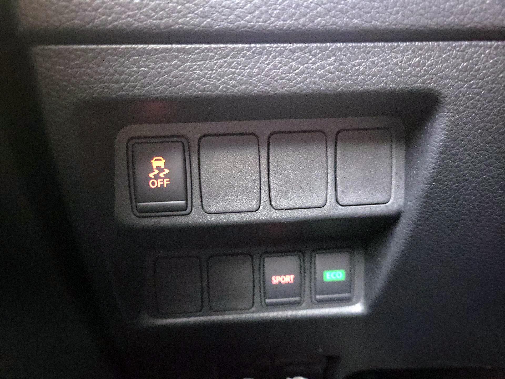 Thumbnail: 2017 Nissan Rogue - 13