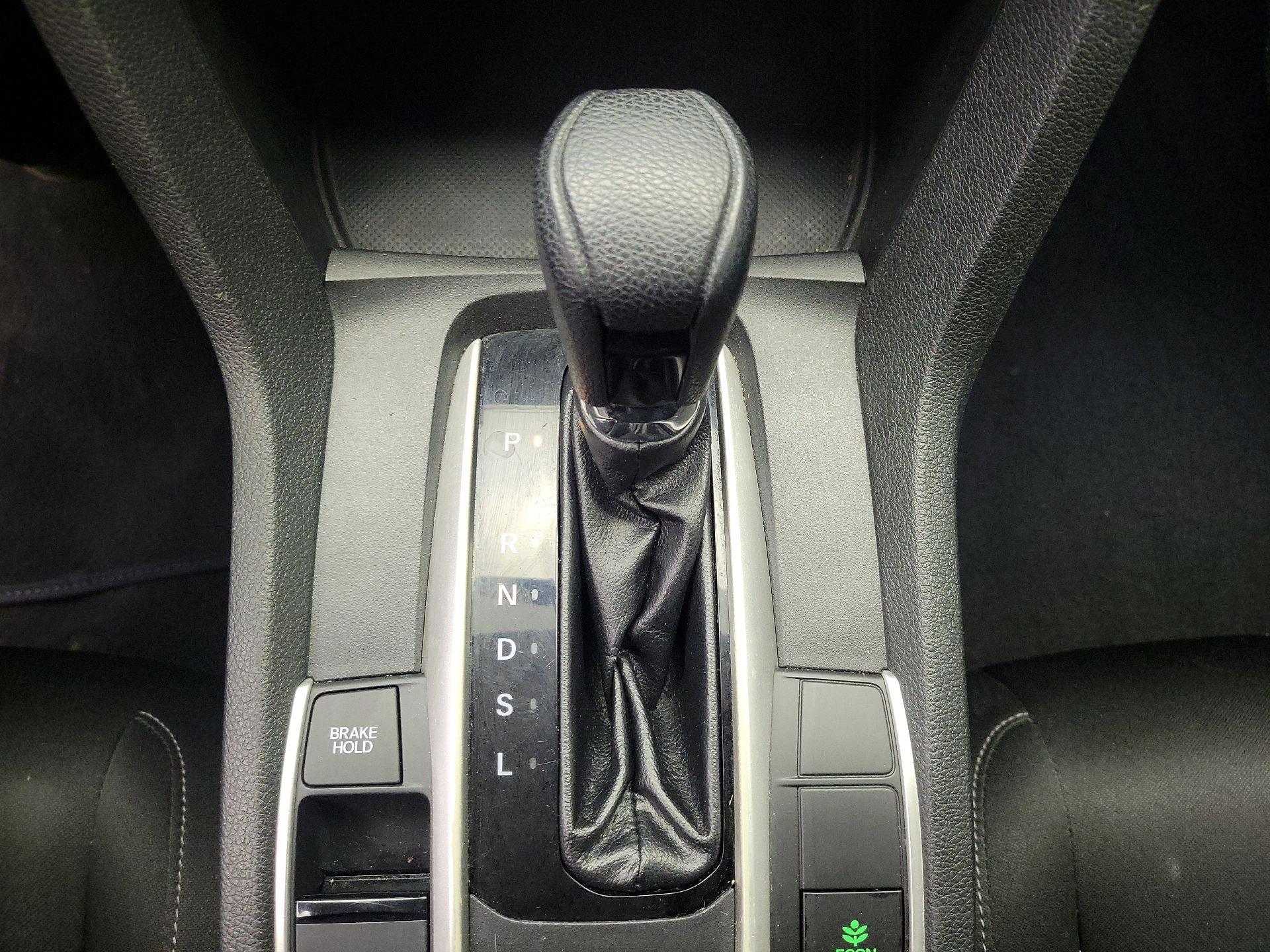 Thumbnail: 2016 Honda Civic - 17