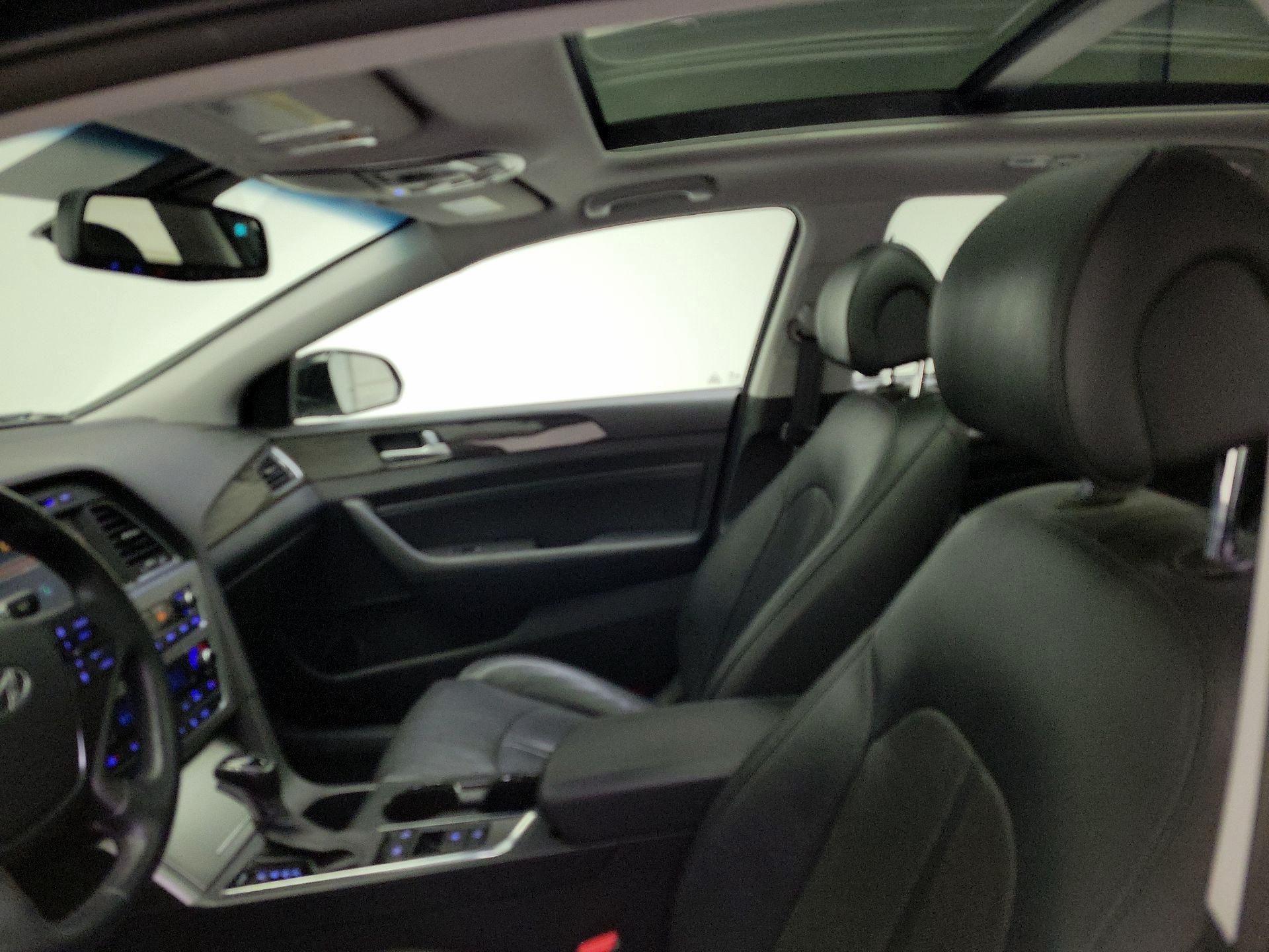 Thumbnail: 2015 Hyundai Sonata - 20