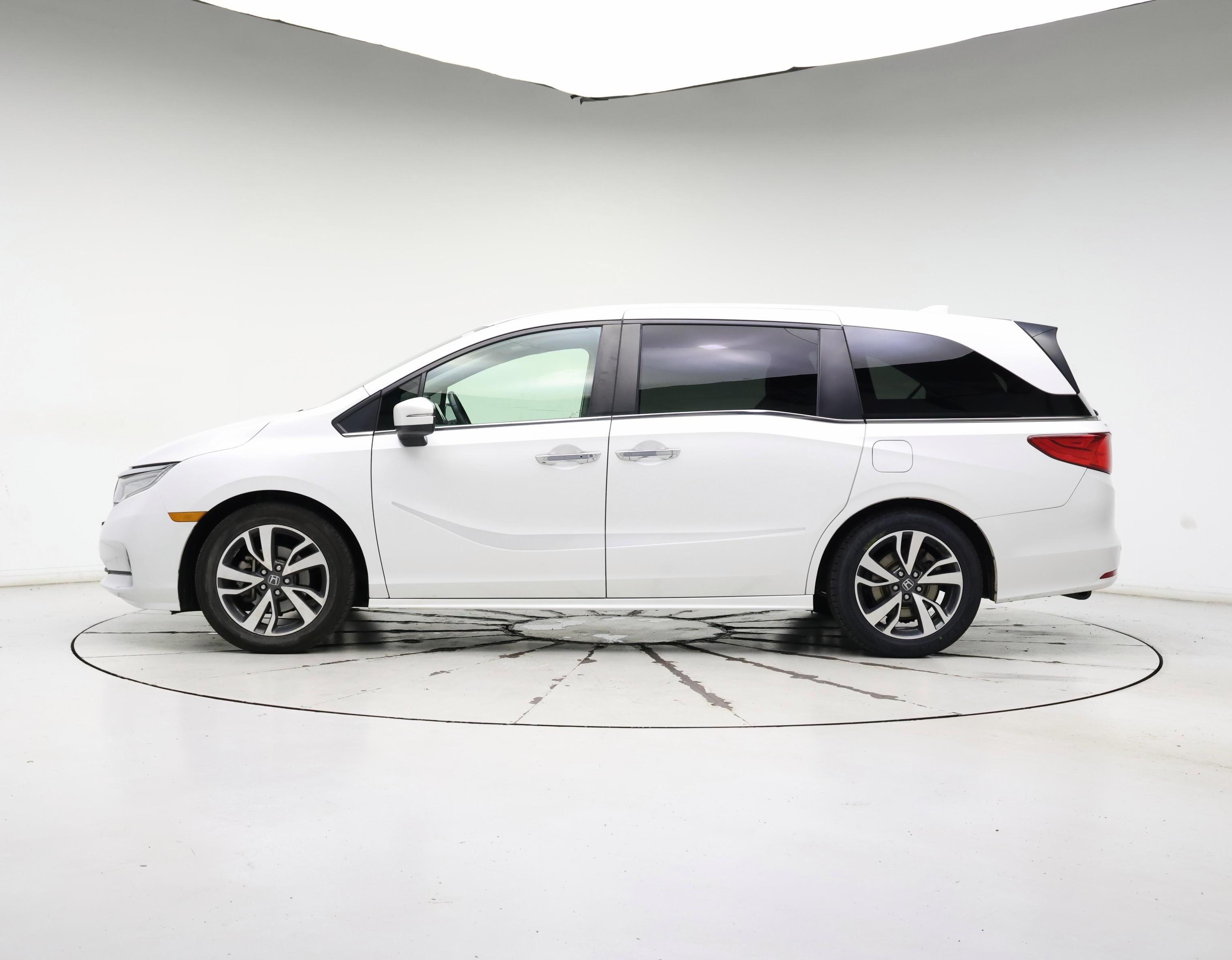 Thumbnail: 2021 Honda Odyssey - 3