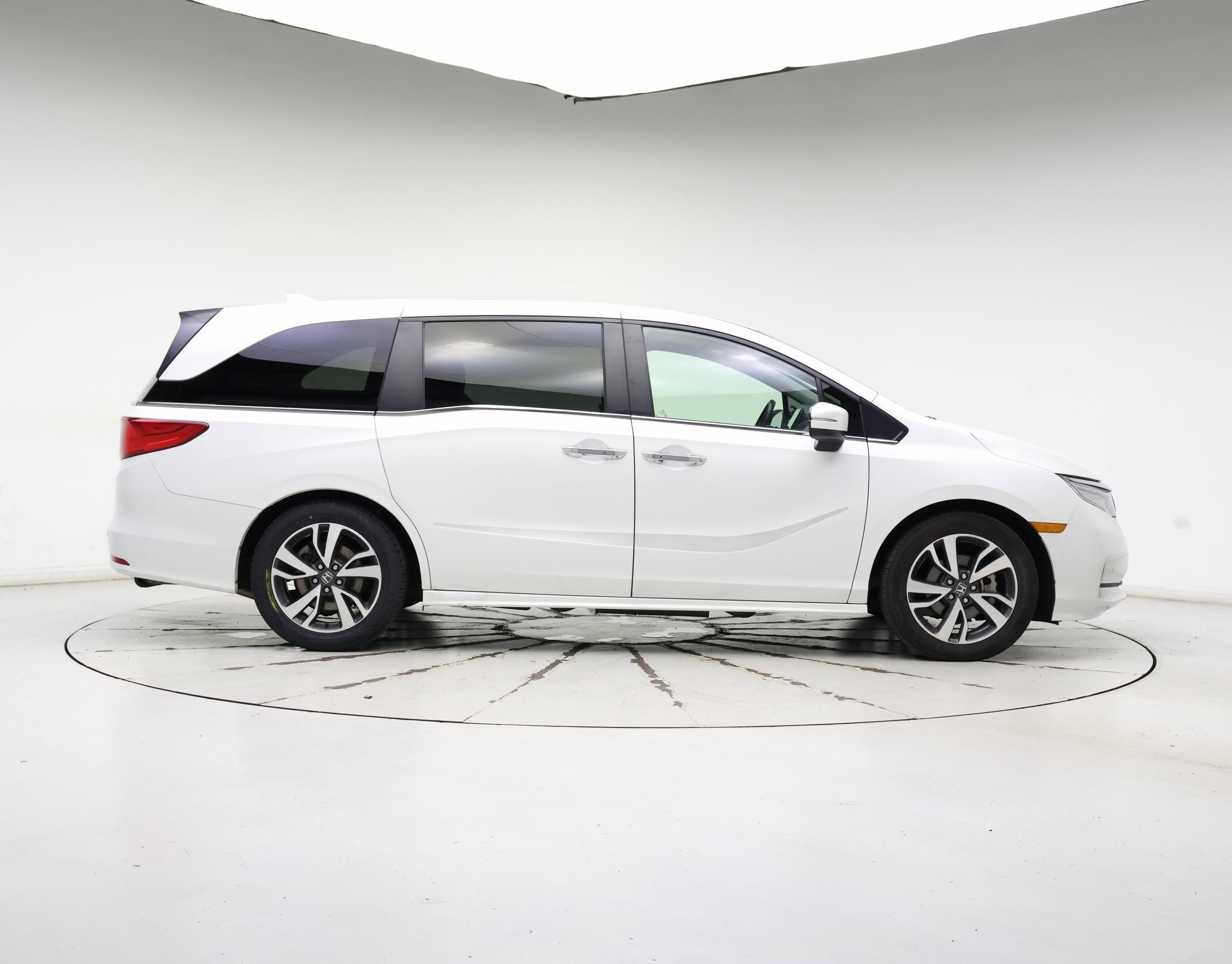 Thumbnail: 2021 Honda Odyssey - 7