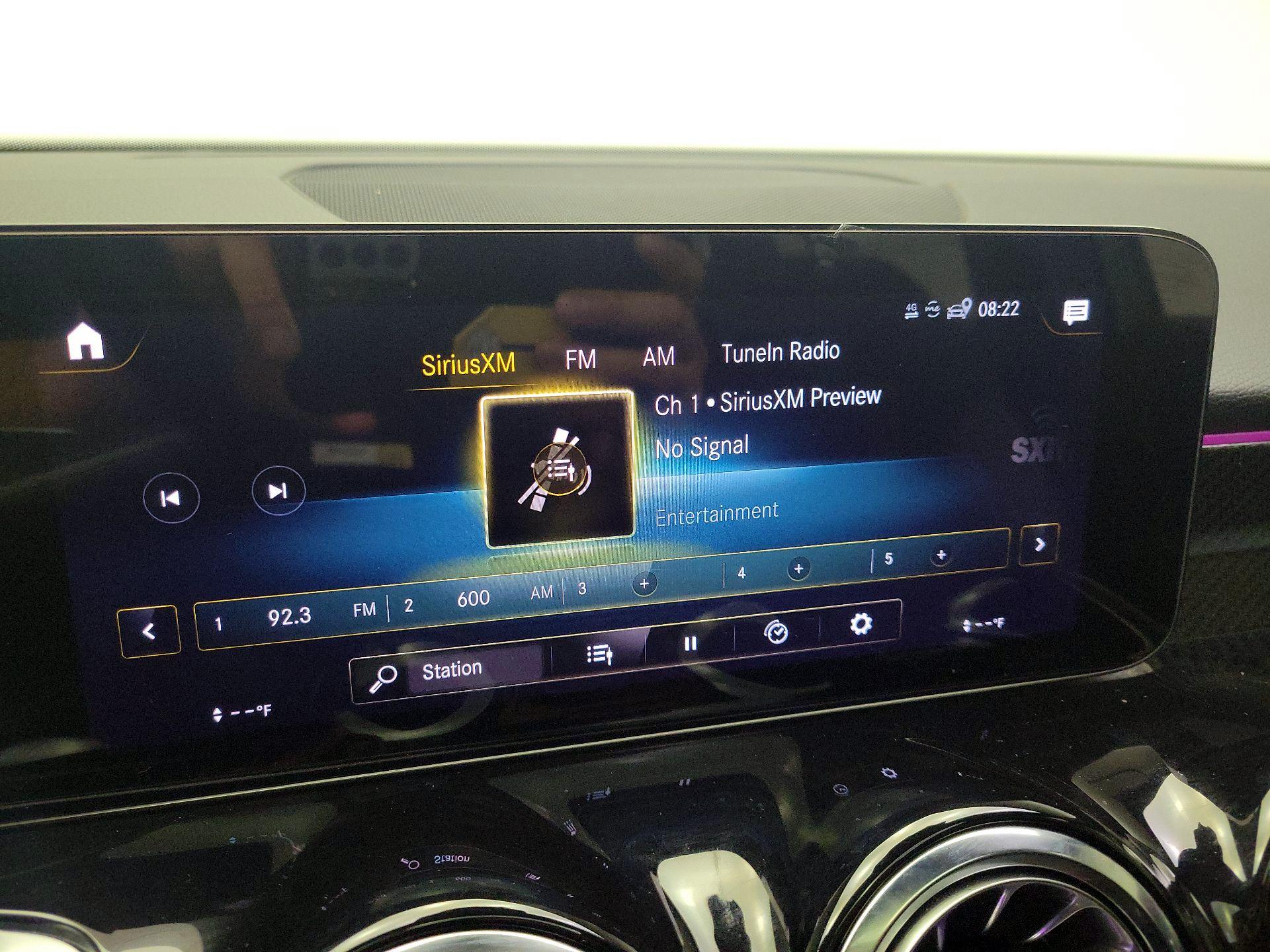 Thumbnail: 2023 Mercedes-Benz GLB - 16