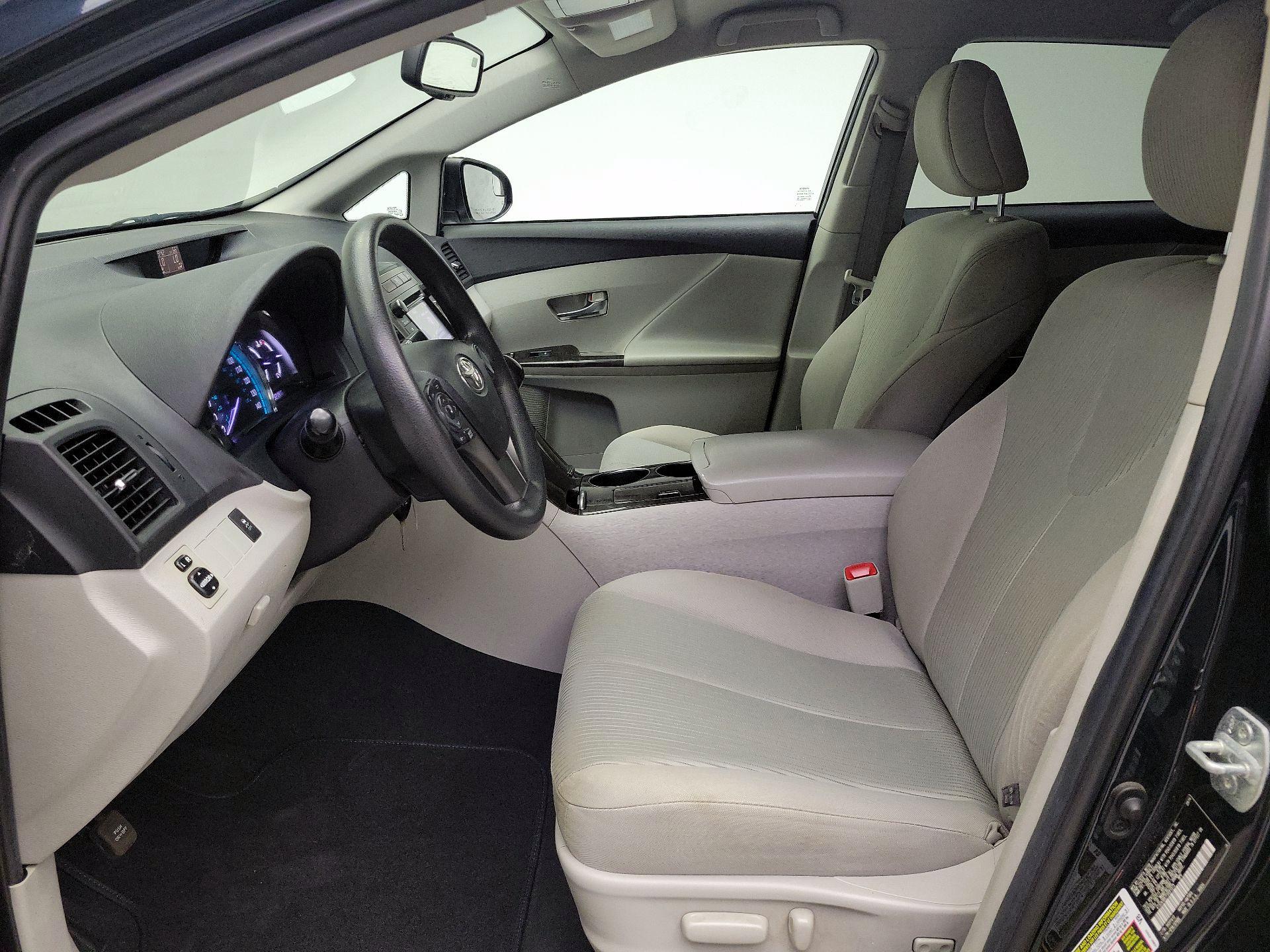 Thumbnail: 2015 Toyota Venza - 11