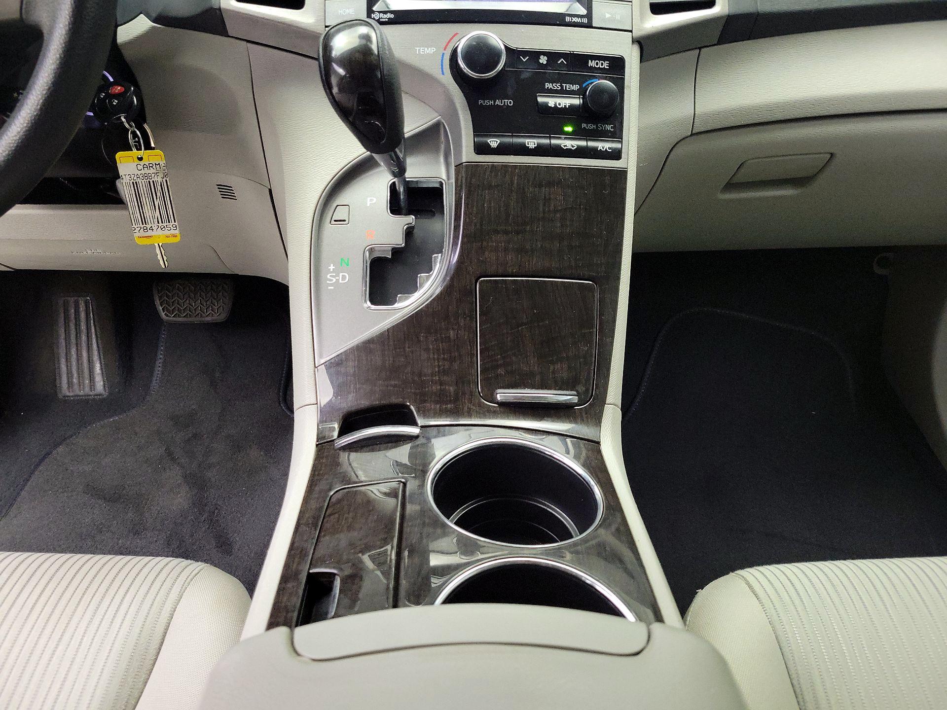 Thumbnail: 2015 Toyota Venza - 17