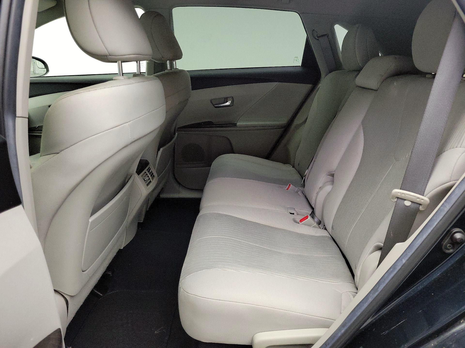 Thumbnail: 2015 Toyota Venza - 19