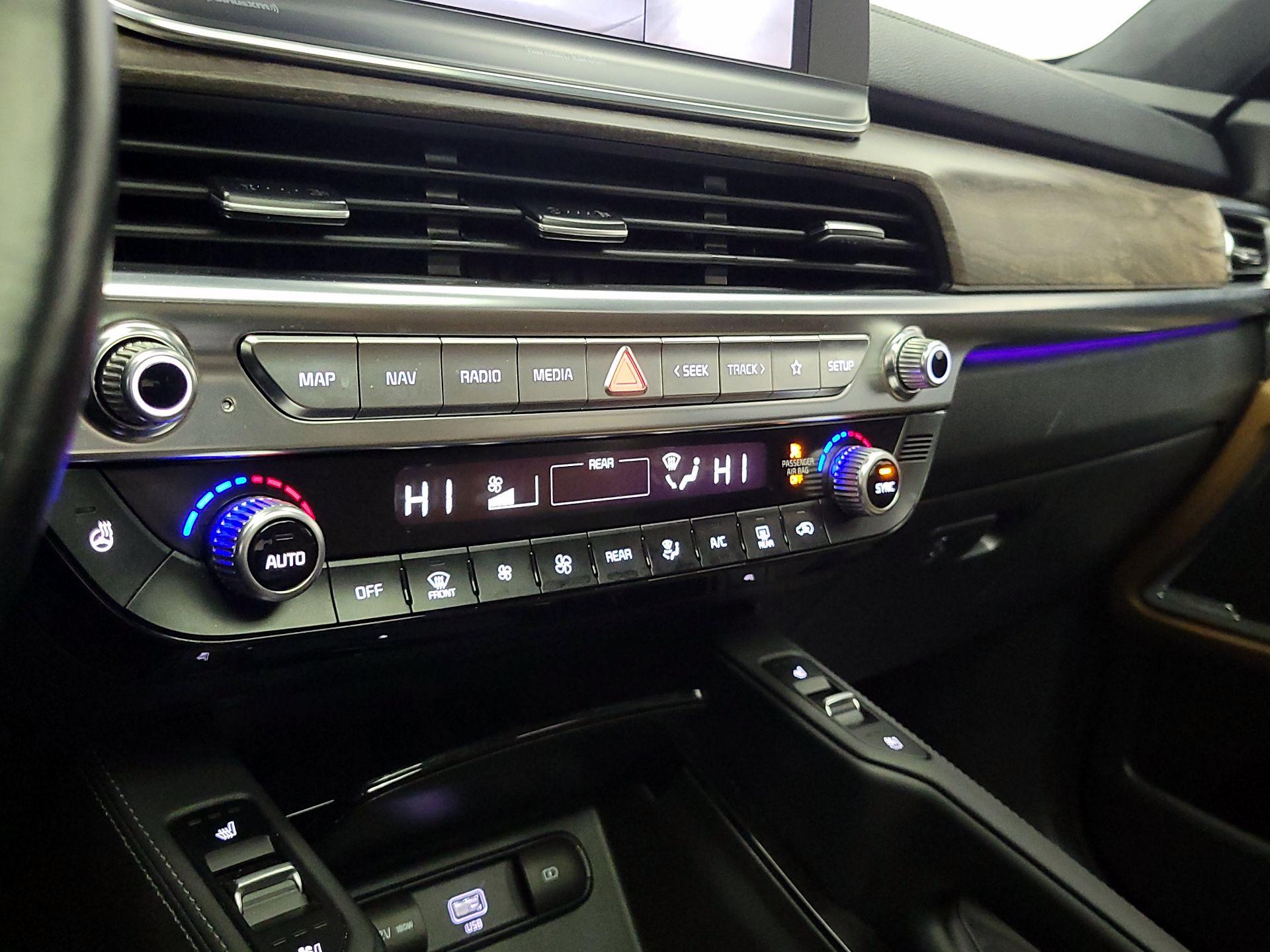 Thumbnail: 2020 Kia Telluride - 17