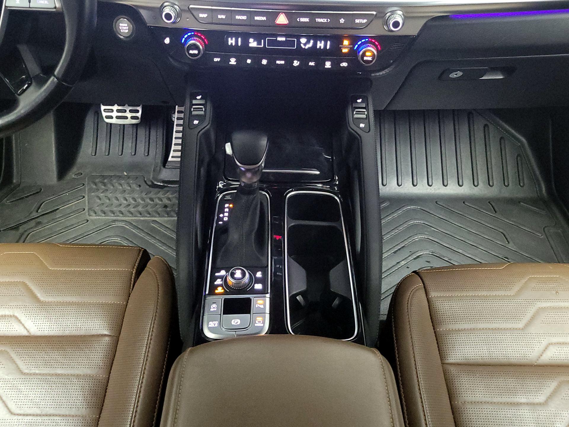 Thumbnail: 2020 Kia Telluride - 18