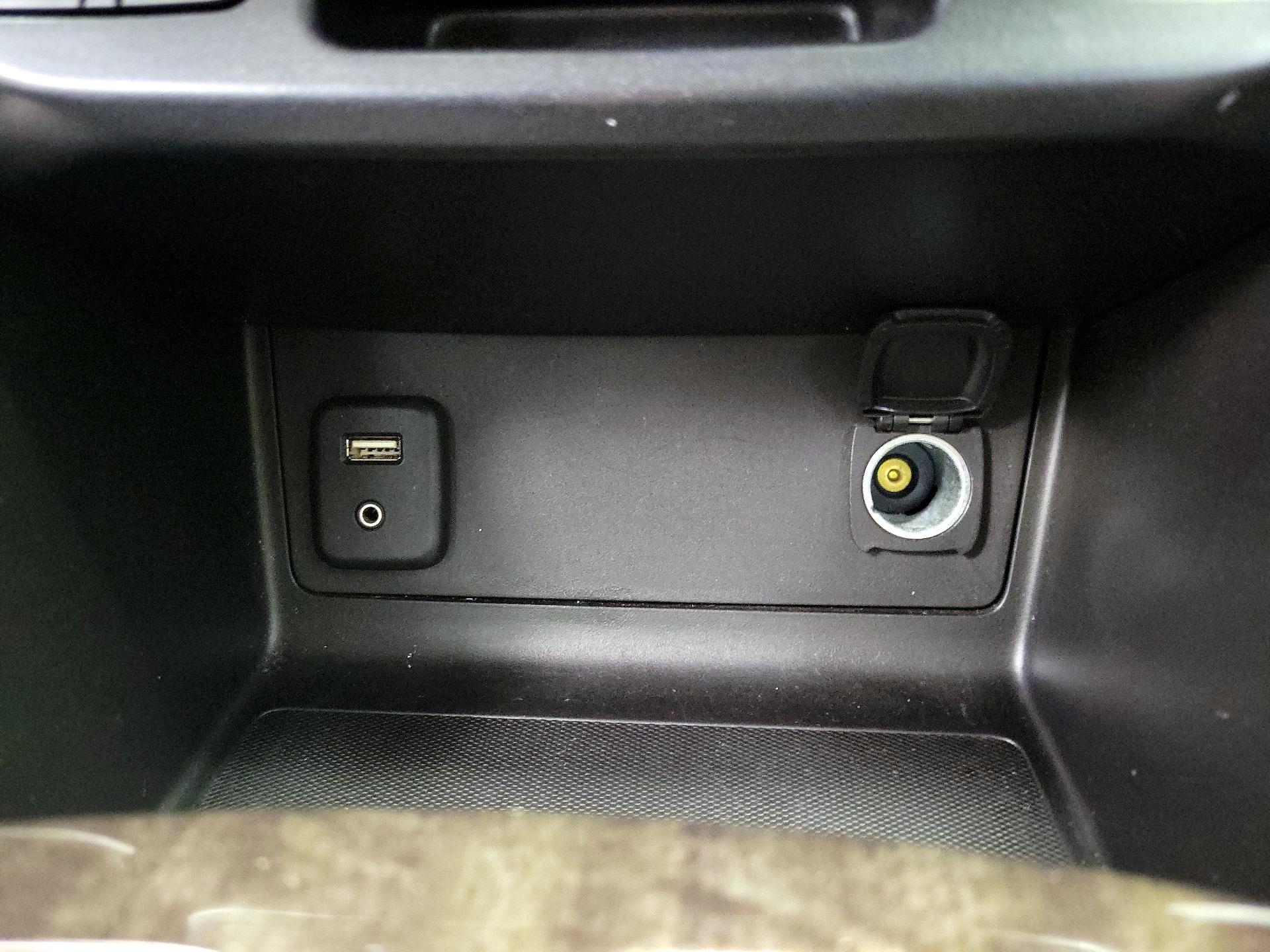 Thumbnail: 2016 GMC Canyon - 18