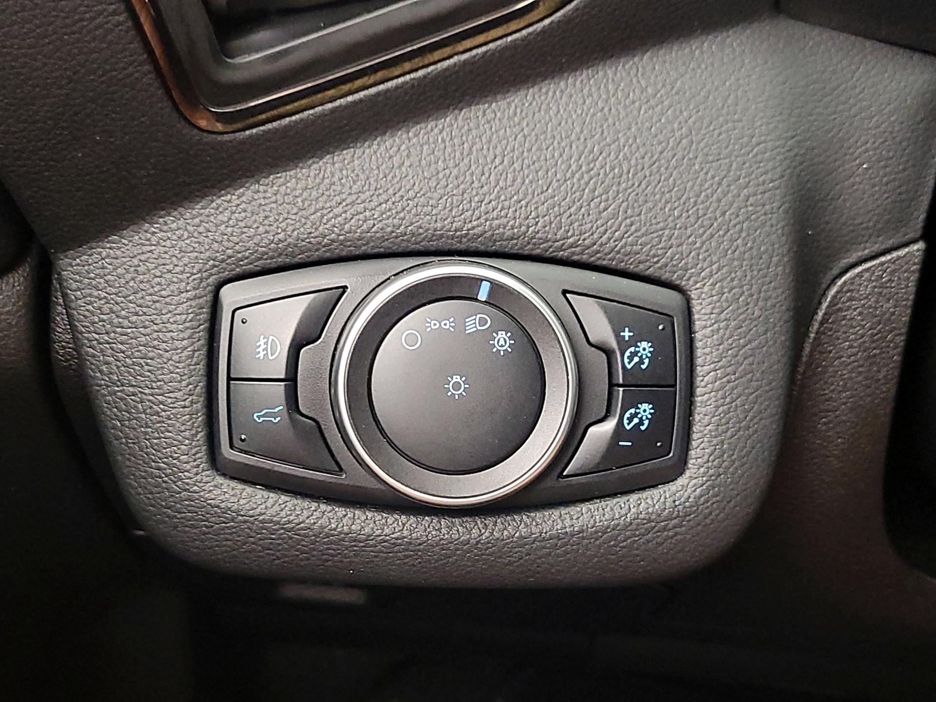 Thumbnail: 2017 Ford Escape - 13