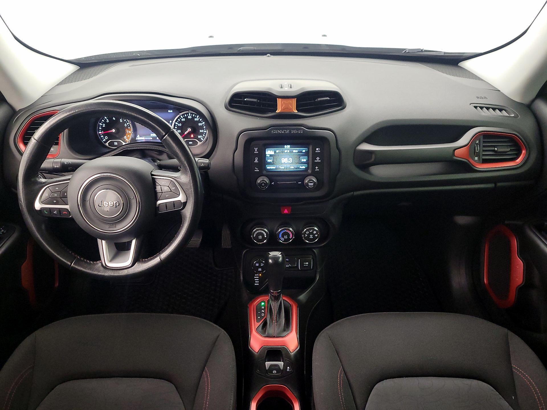 Thumbnail: 2016 Jeep Renegade - 9