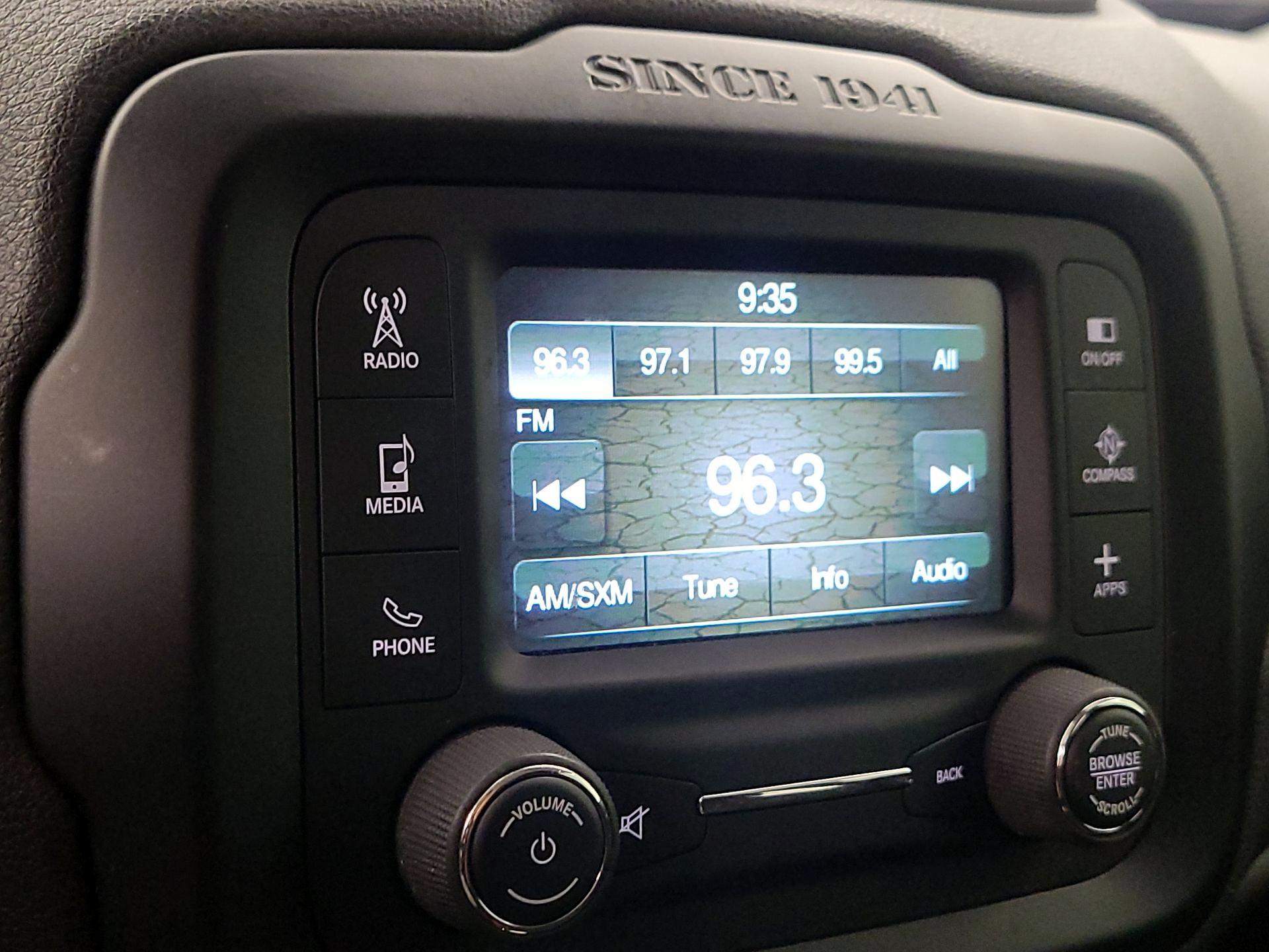 Thumbnail: 2016 Jeep Renegade - 15