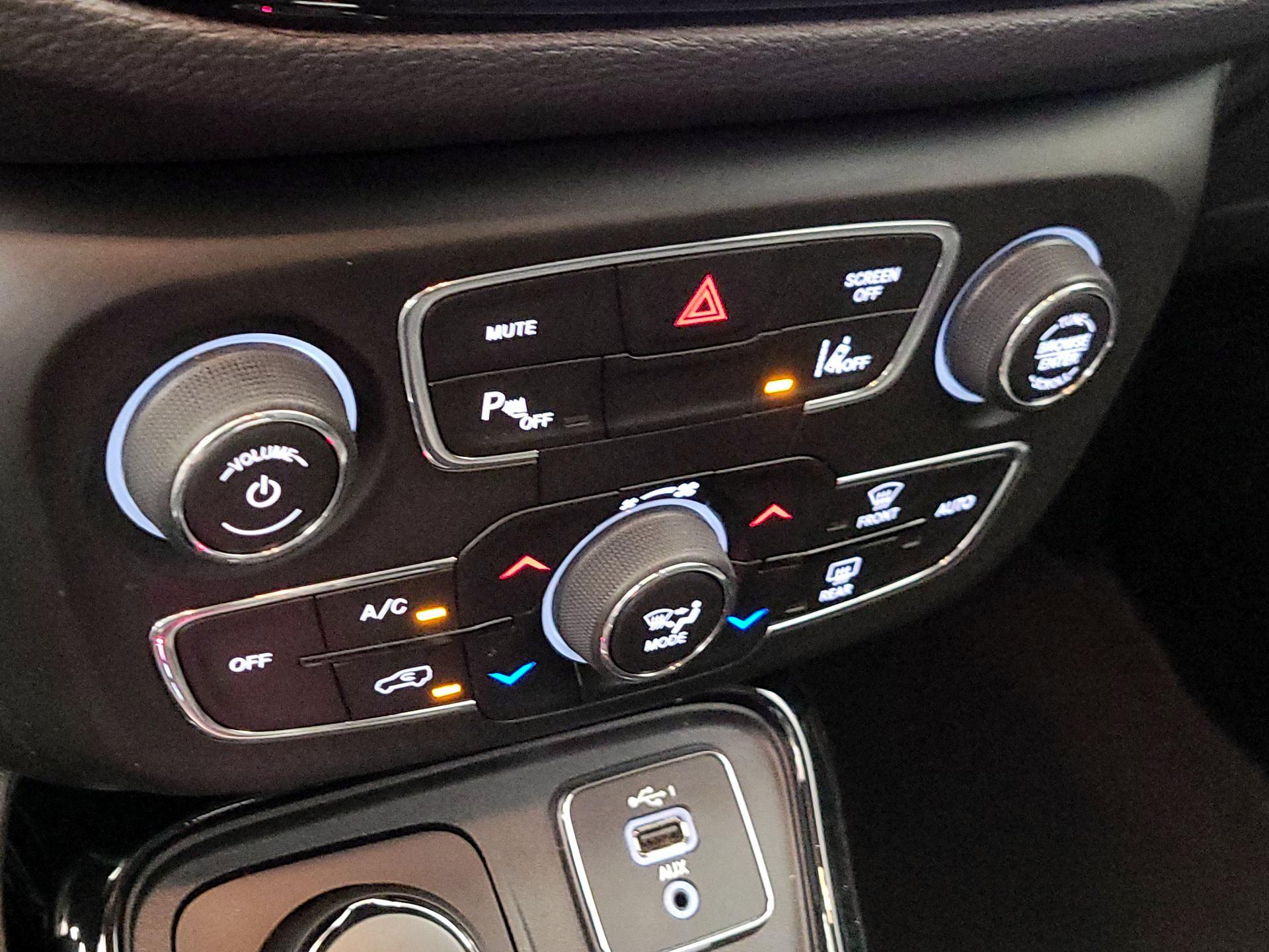 Thumbnail: 2021 Jeep Compass - 16