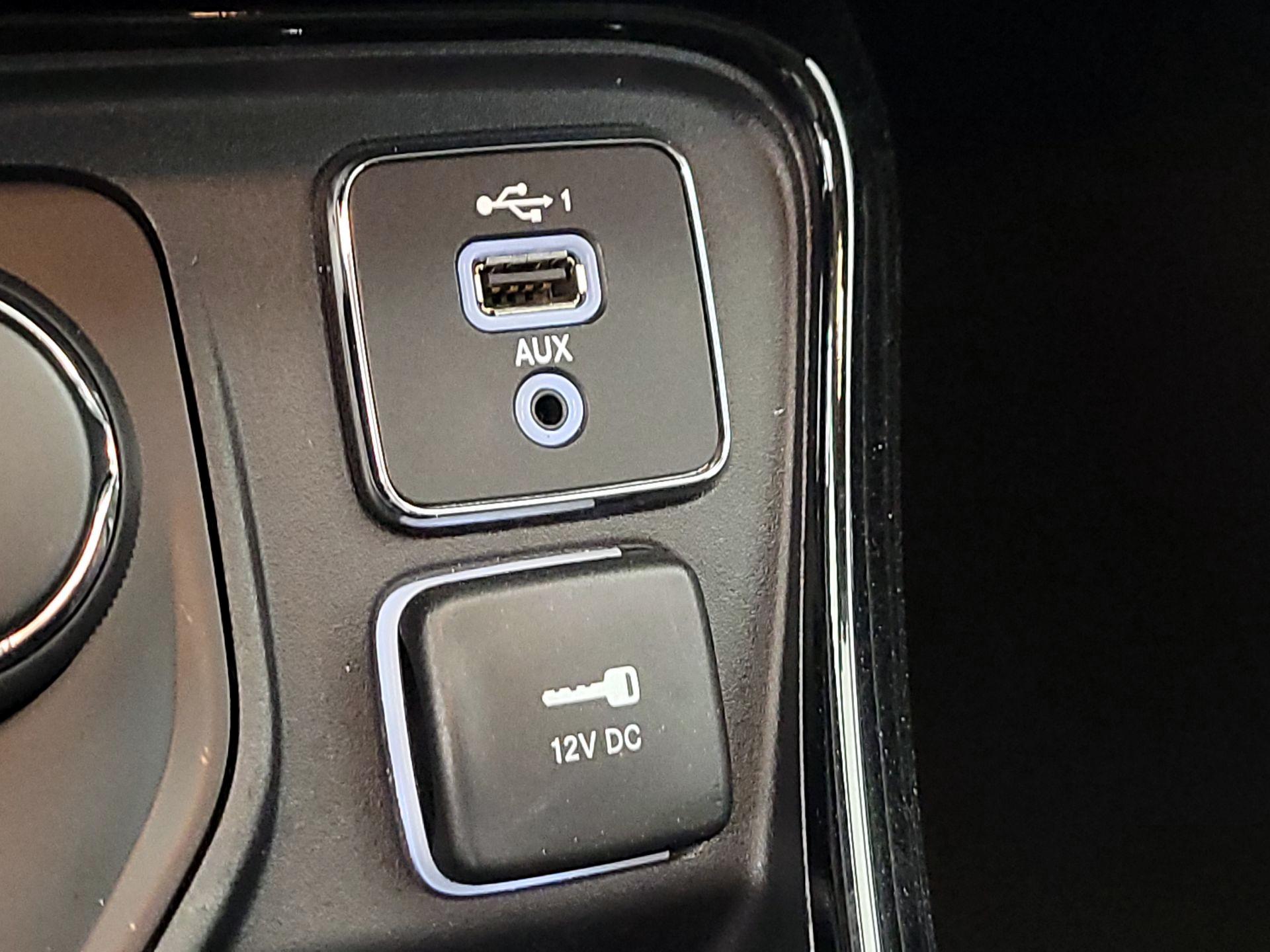 Thumbnail: 2021 Jeep Compass - 18