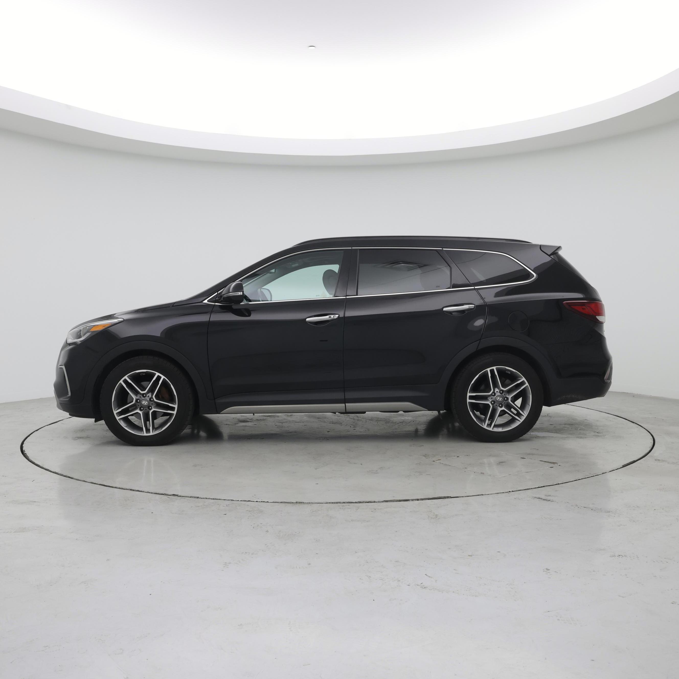 Thumbnail: 2017 Hyundai Santa Fe - 3