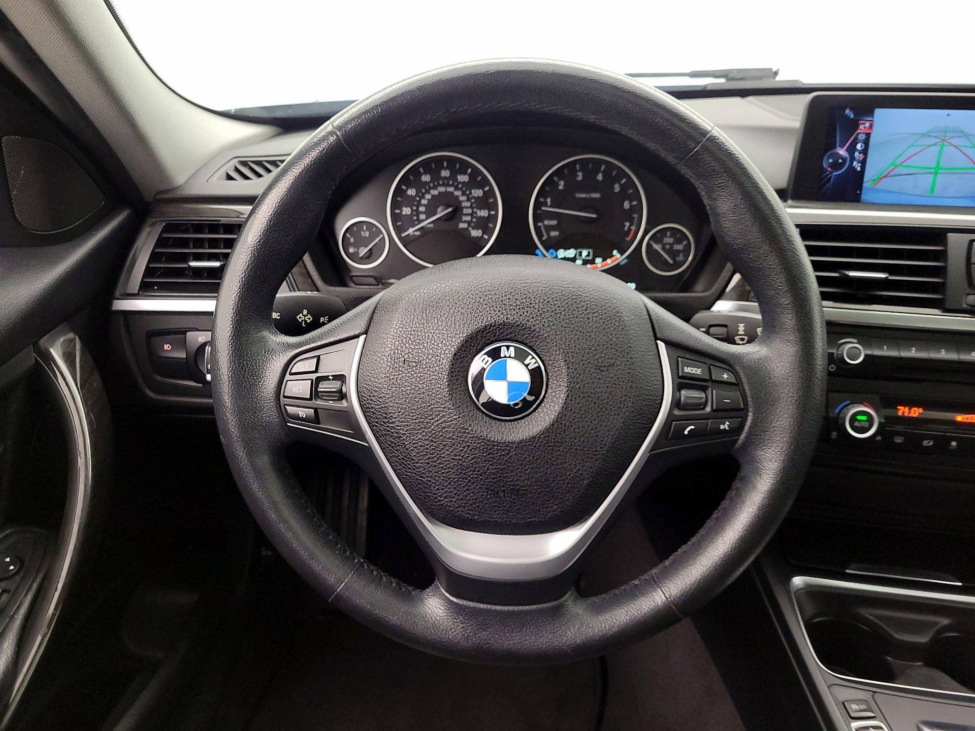 Thumbnail: 2015 BMW 3 Series - 10