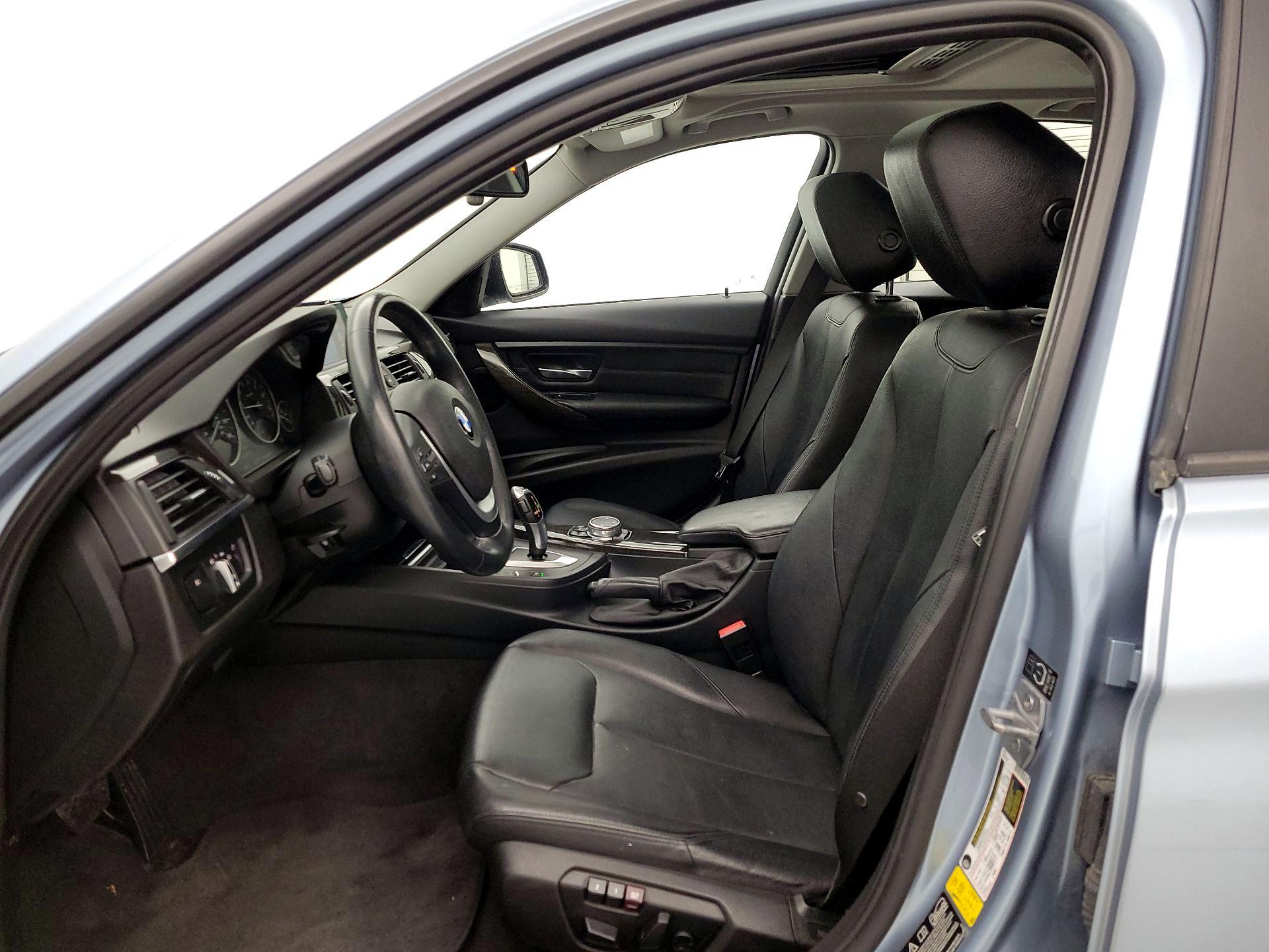 Thumbnail: 2015 BMW 3 Series - 11