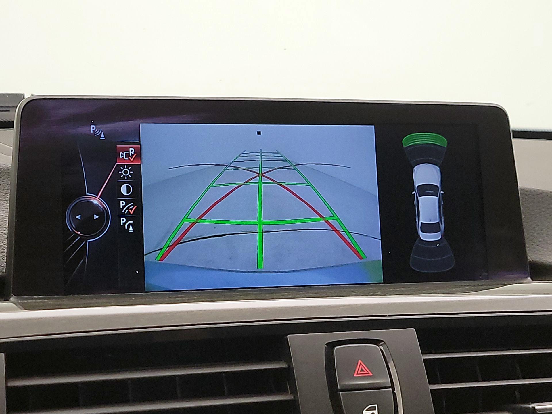 Thumbnail: 2015 BMW 3 Series - 14