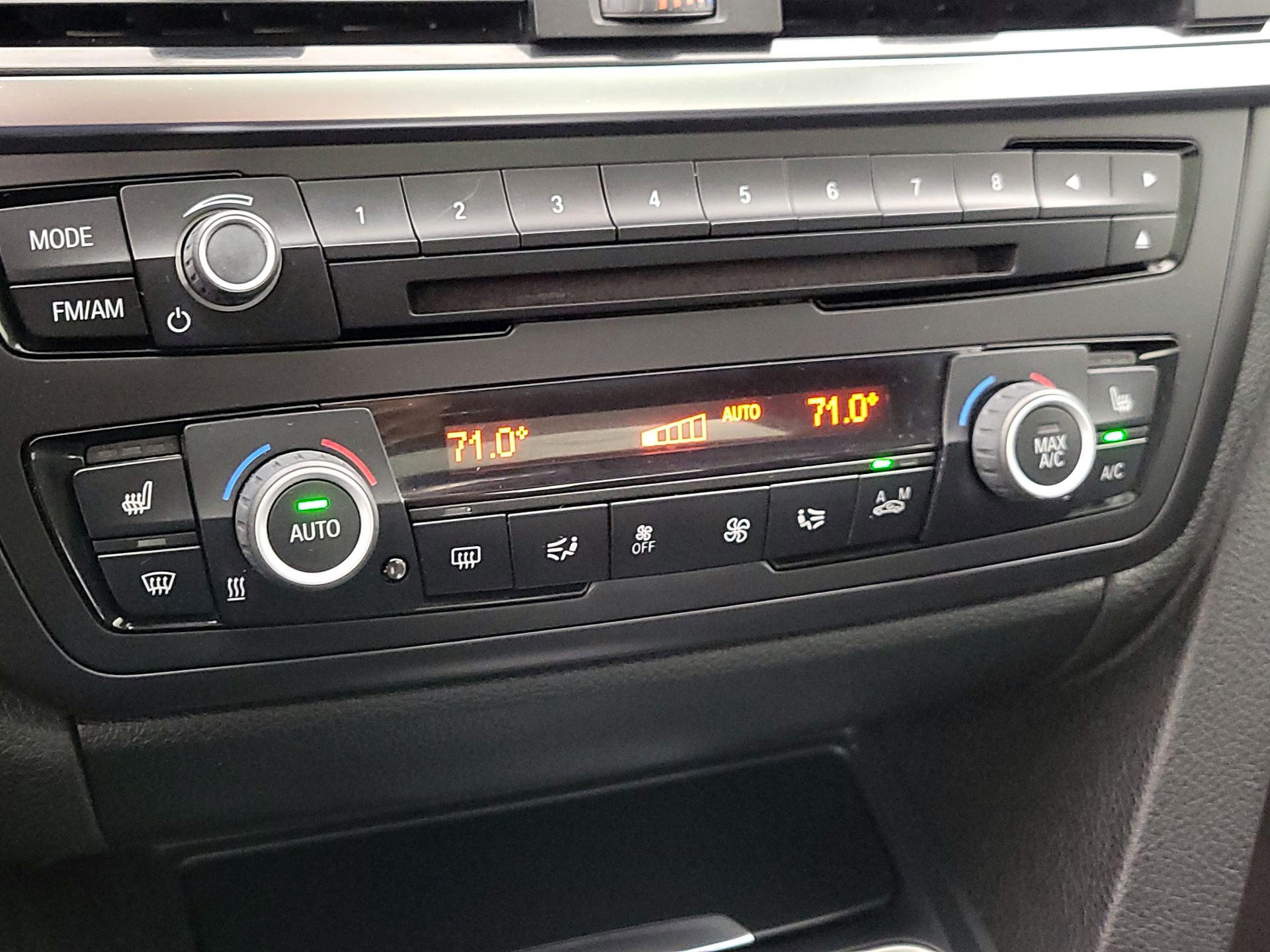 Thumbnail: 2015 BMW 3 Series - 16