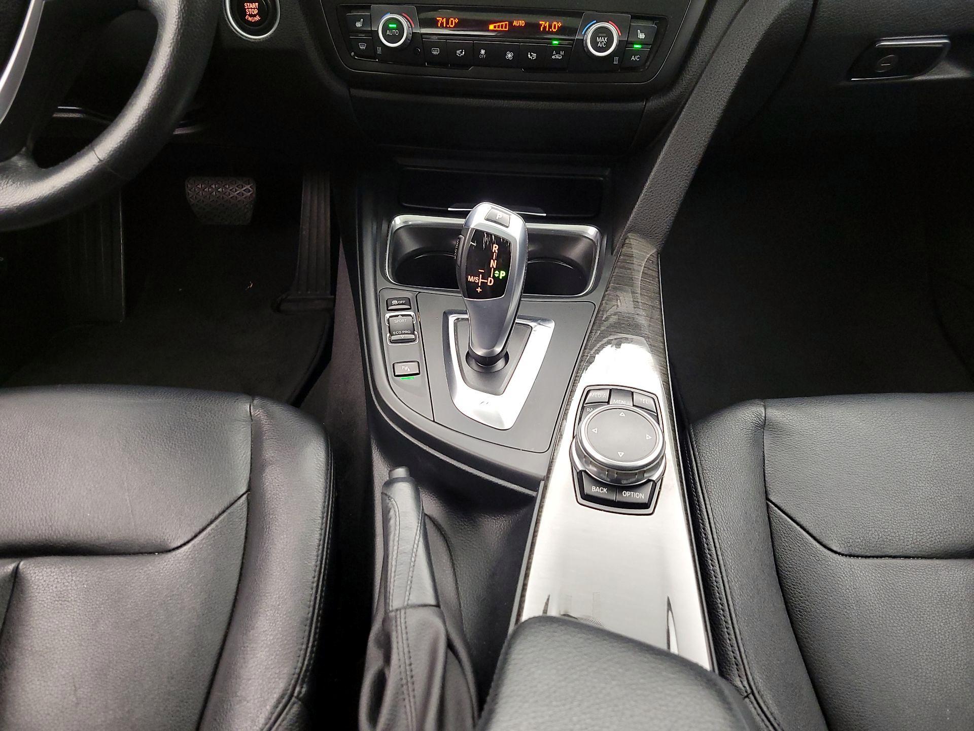 Thumbnail: 2015 BMW 3 Series - 17