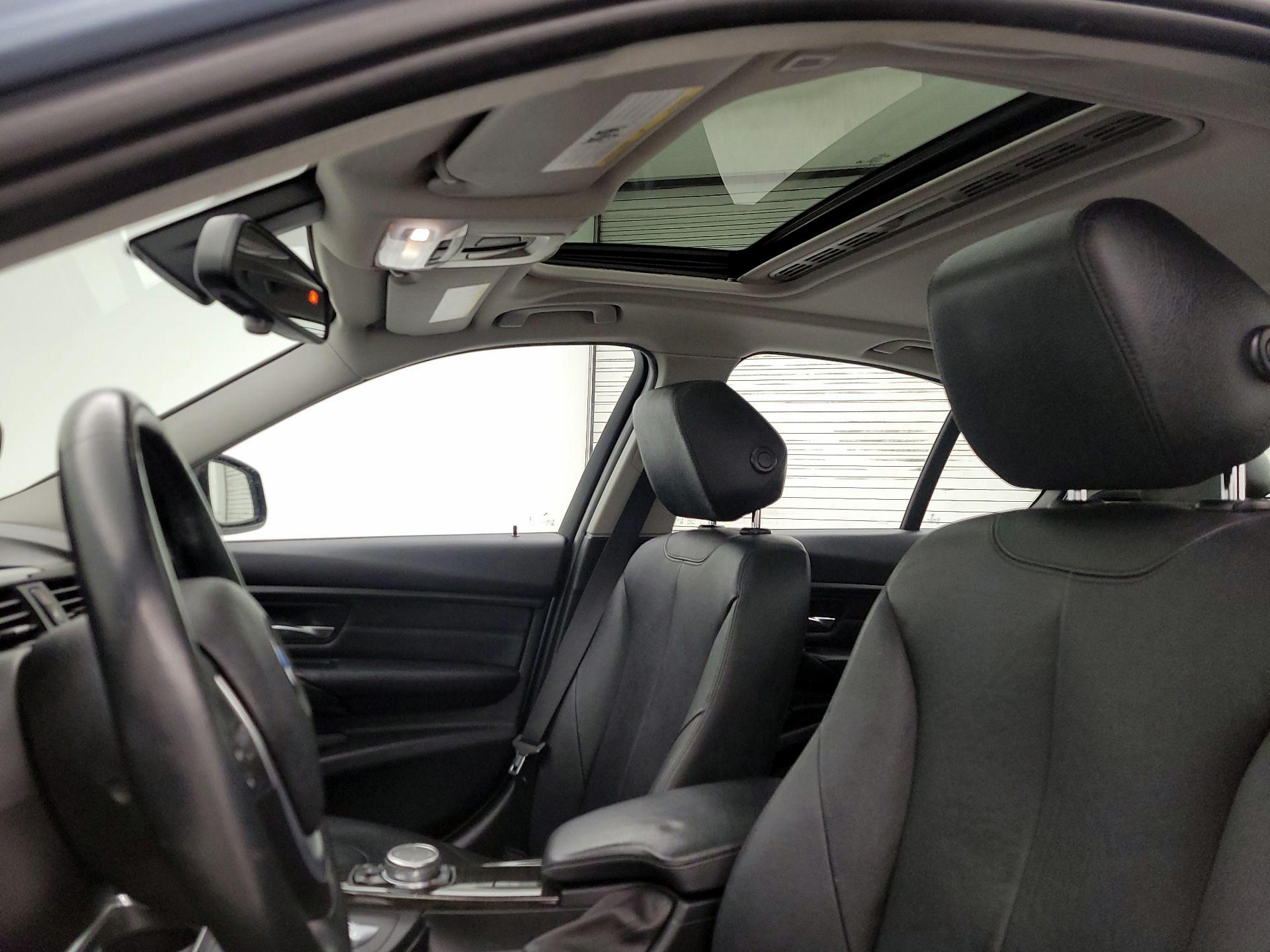 Thumbnail: 2015 BMW 3 Series - 19