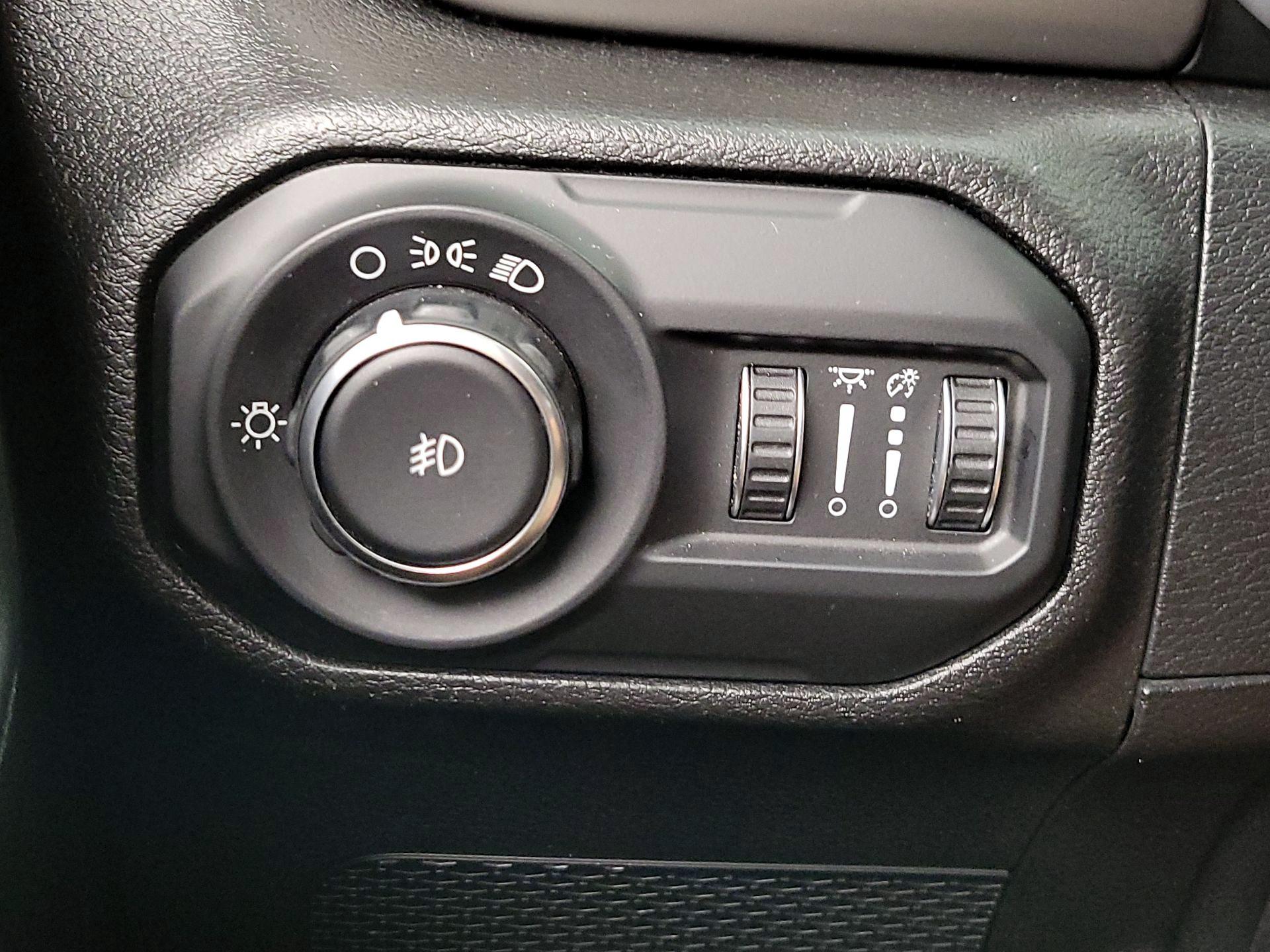 Thumbnail: 2021 Jeep Wrangler - 13