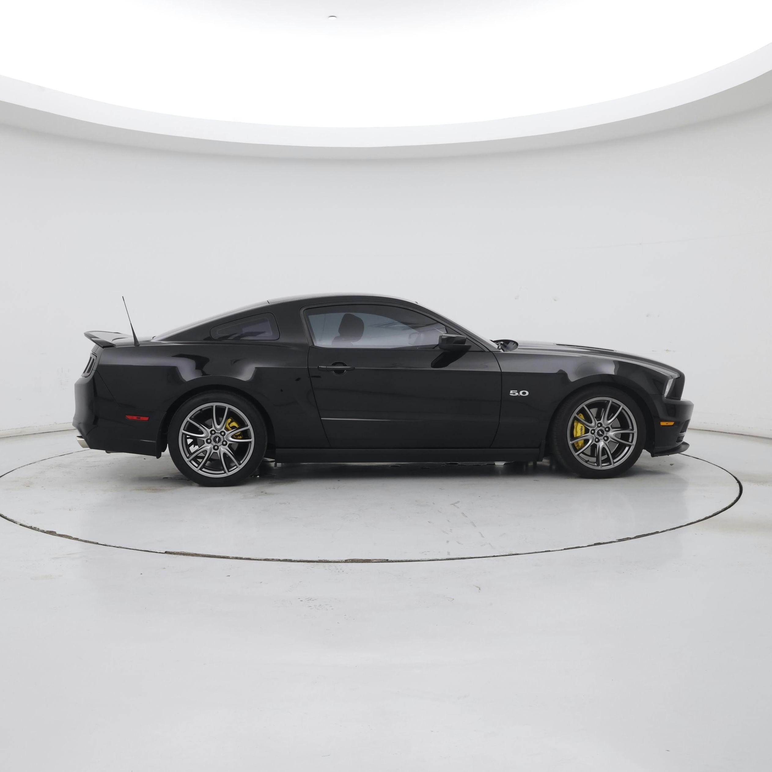 Thumbnail: 2014 Ford Mustang - 7