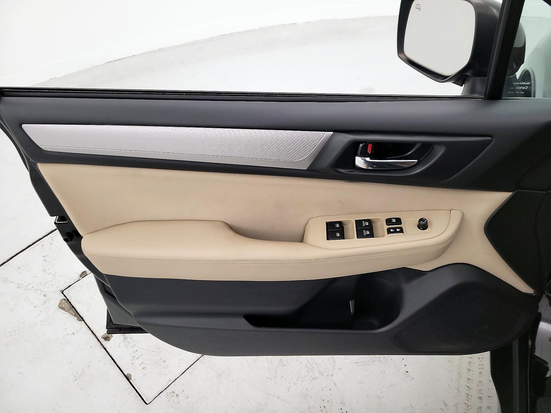 Thumbnail: 2015 Subaru Outback - 12