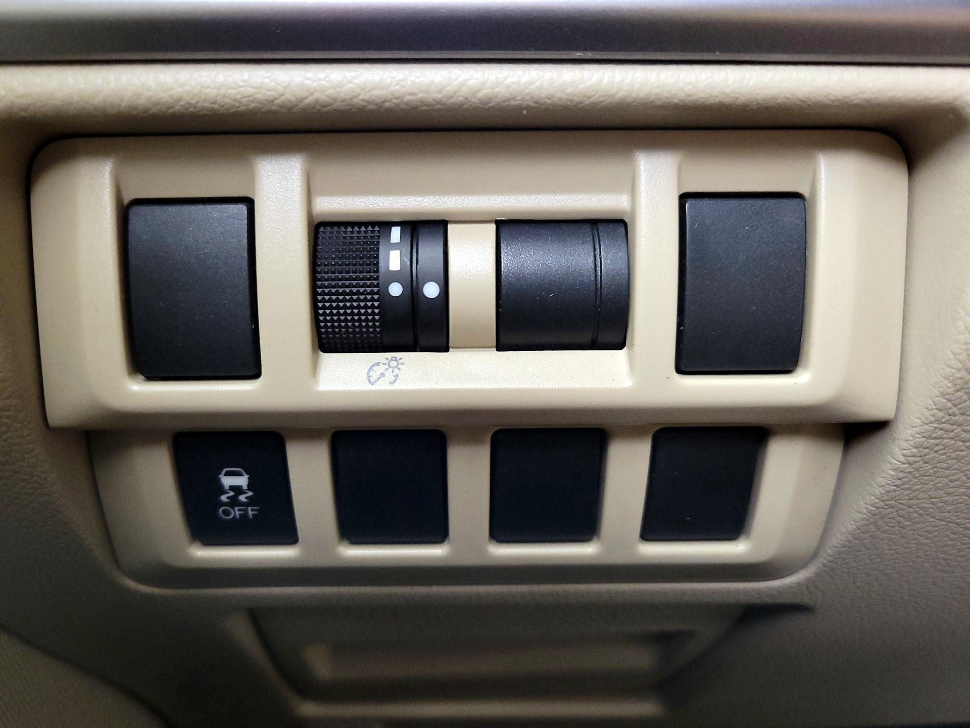 Thumbnail: 2015 Subaru Outback - 13