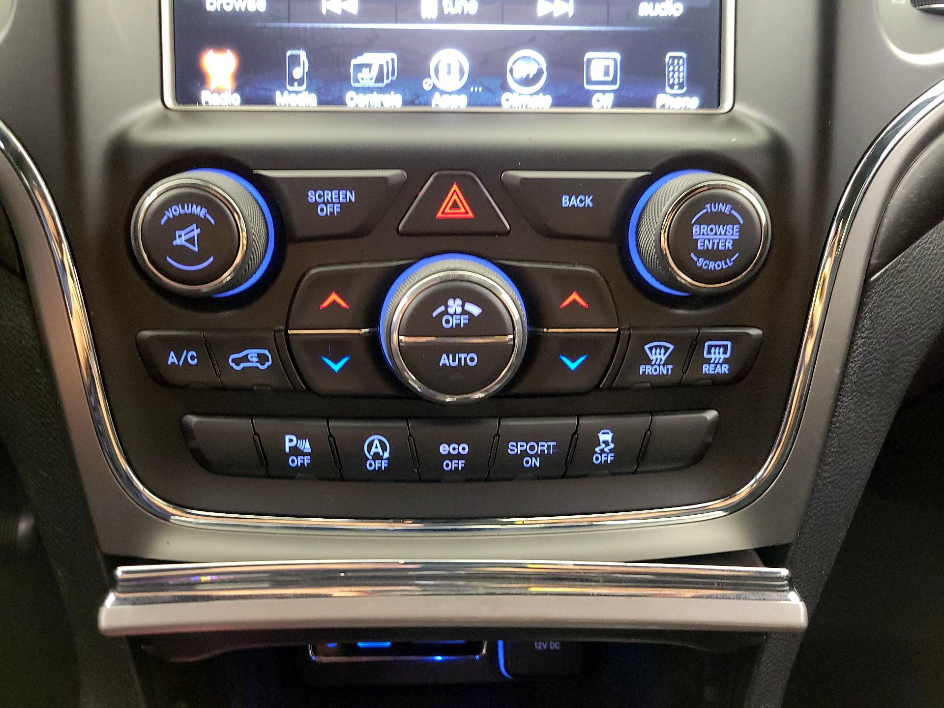 Thumbnail: 2017 Jeep Grand Cherokee - 14