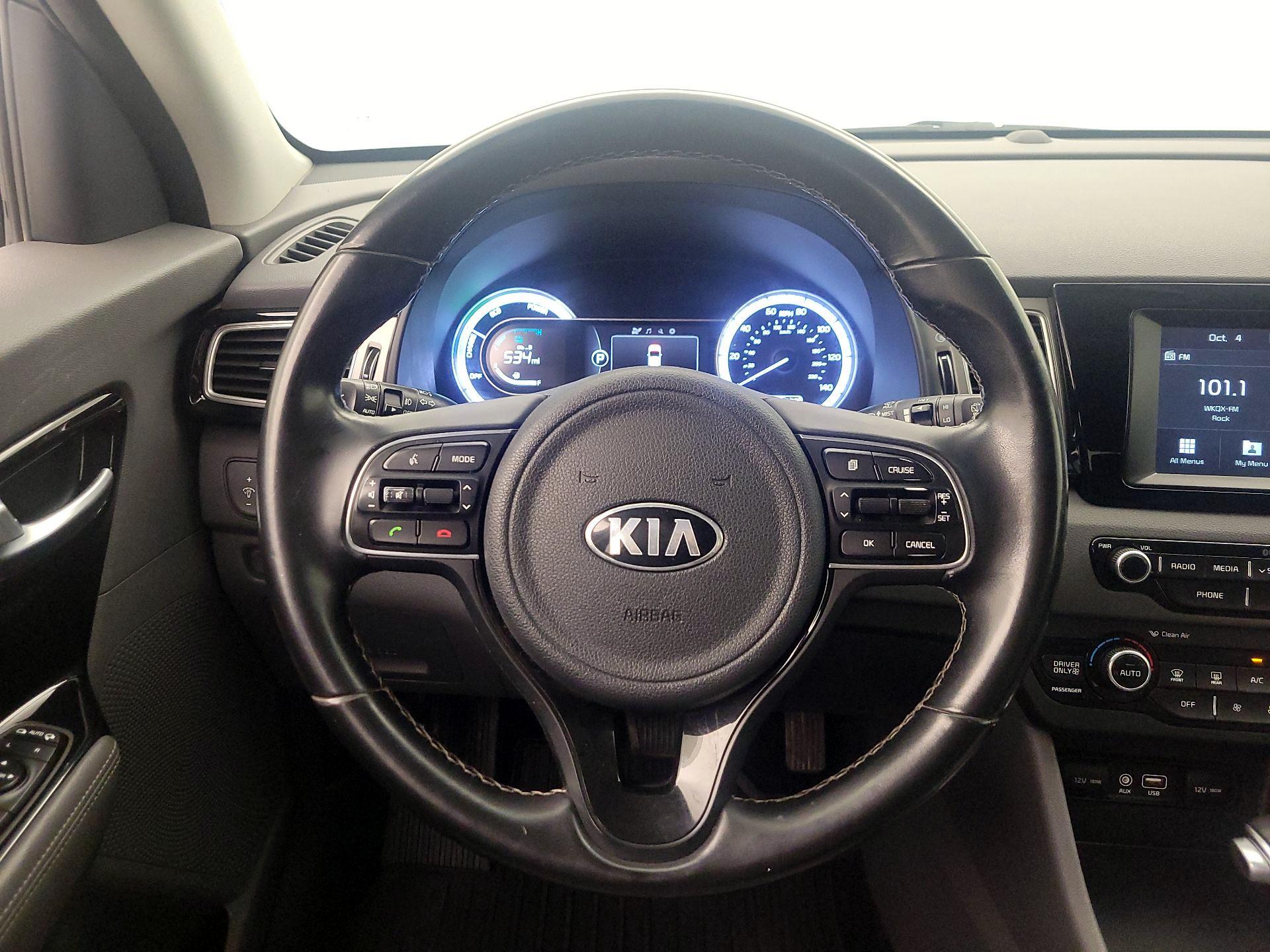 Thumbnail: 2017 Kia Niro - 10
