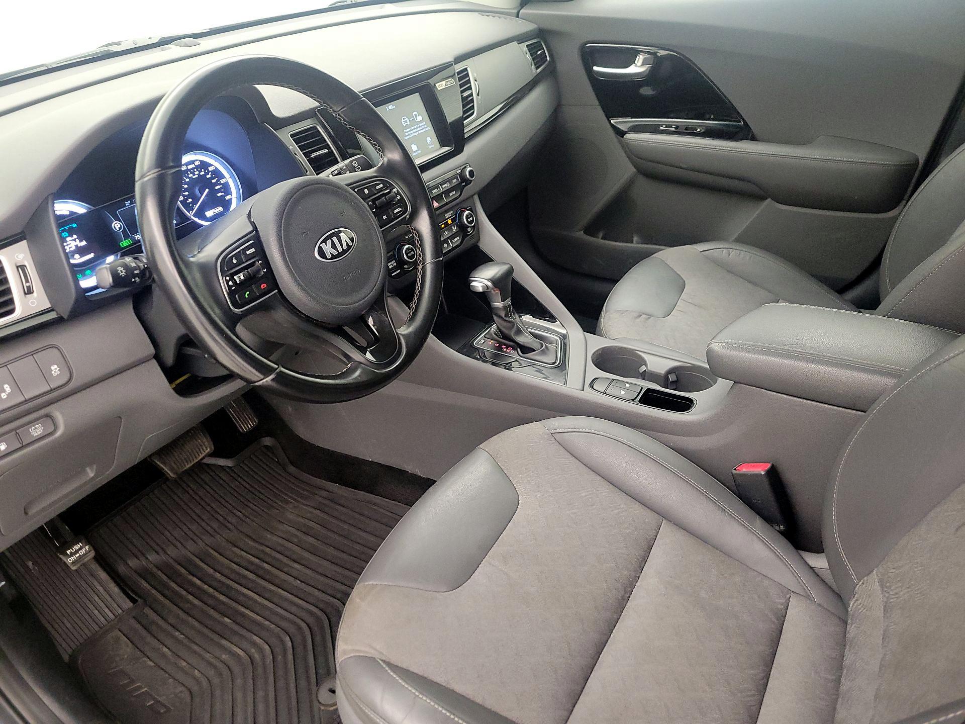 Thumbnail: 2017 Kia Niro - 11
