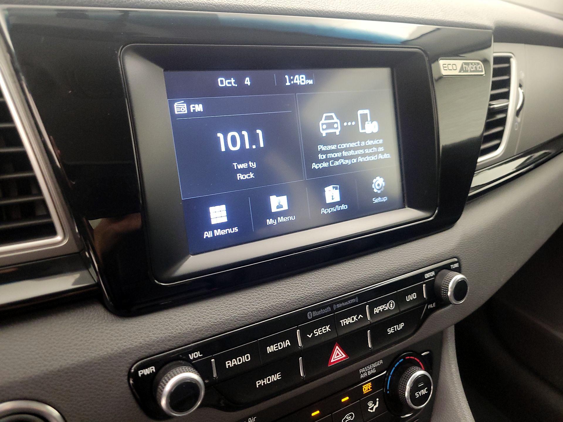 Thumbnail: 2017 Kia Niro - 15