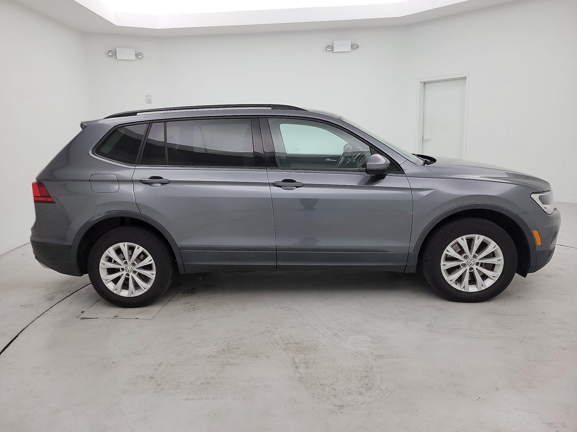 Thumbnail: 2019 Volkswagen Tiguan - 4