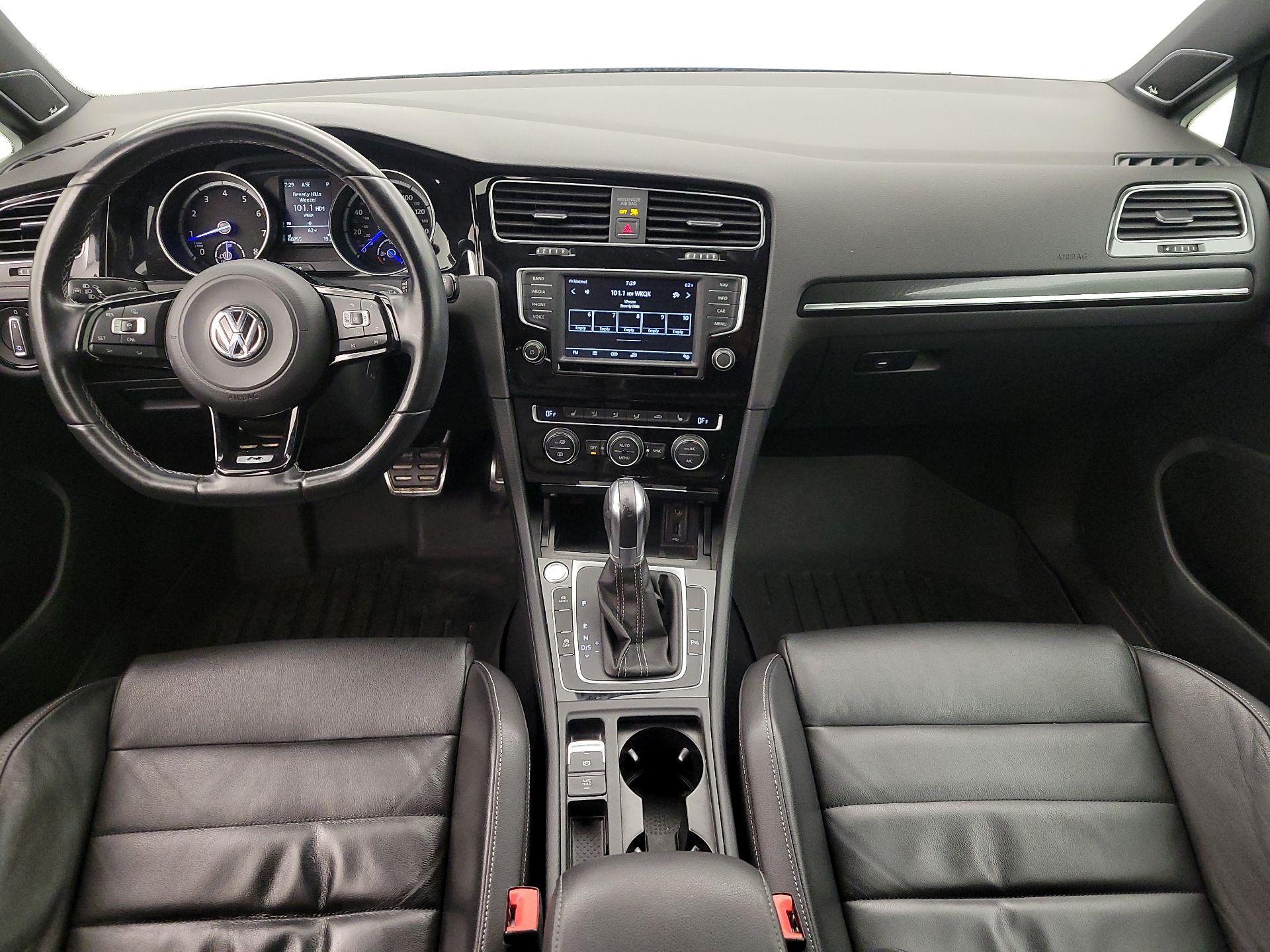 Thumbnail: 2016 Volkswagen Golf - 9