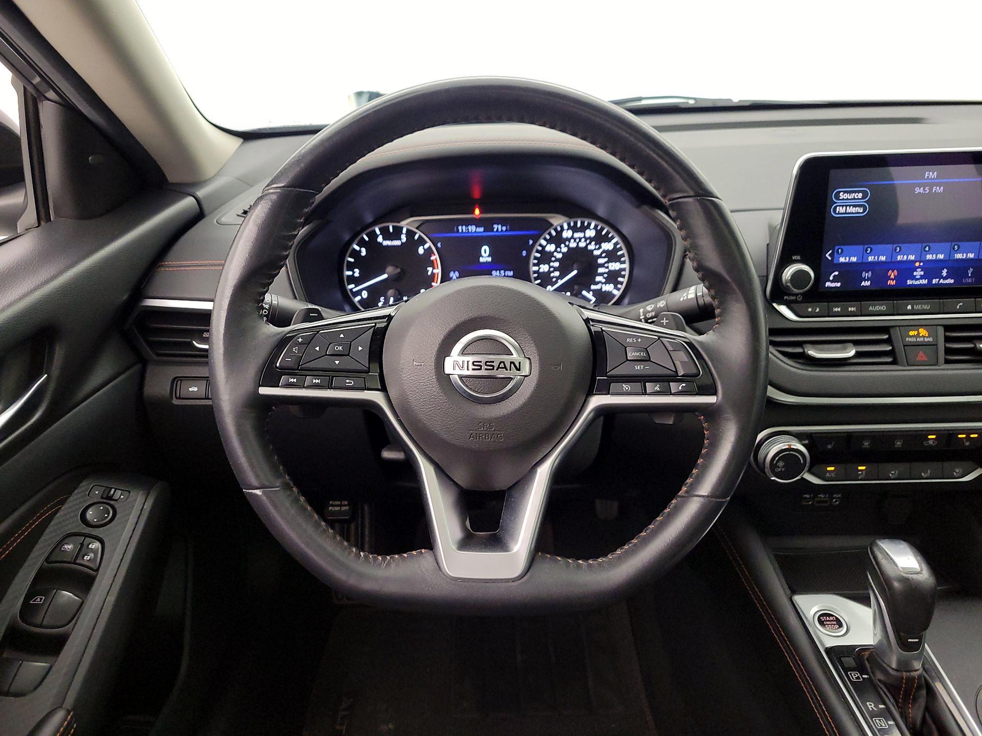 Thumbnail: 2019 Nissan Altima - 10