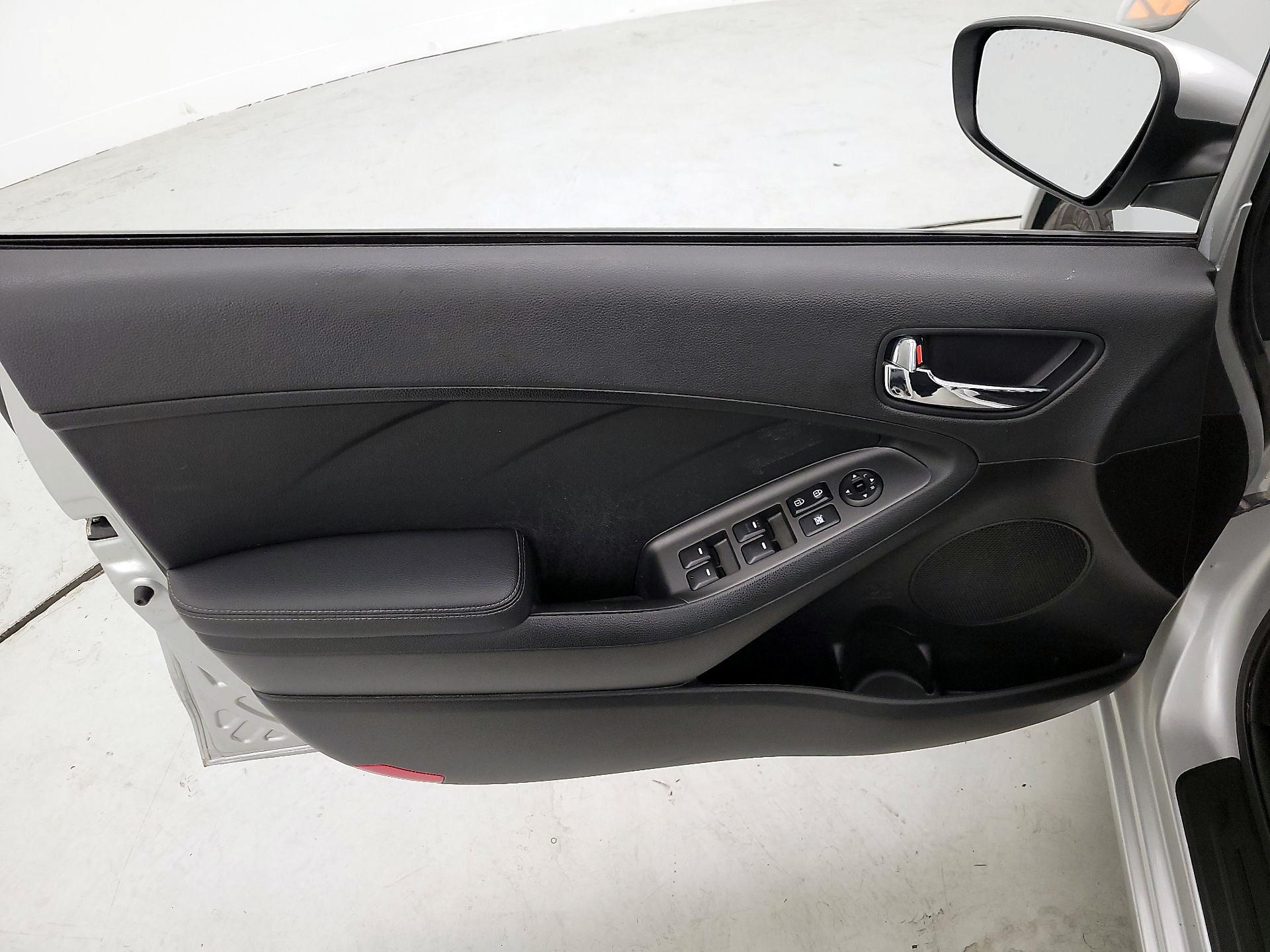 Thumbnail: 2014 Kia Forte - 12