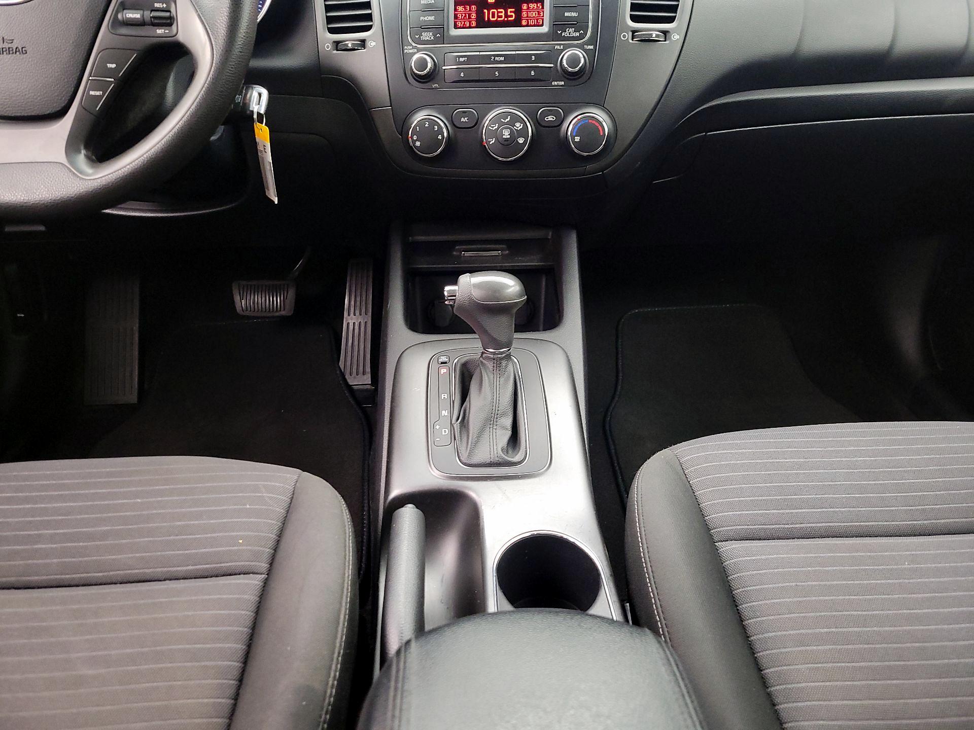 Thumbnail: 2014 Kia Forte - 16