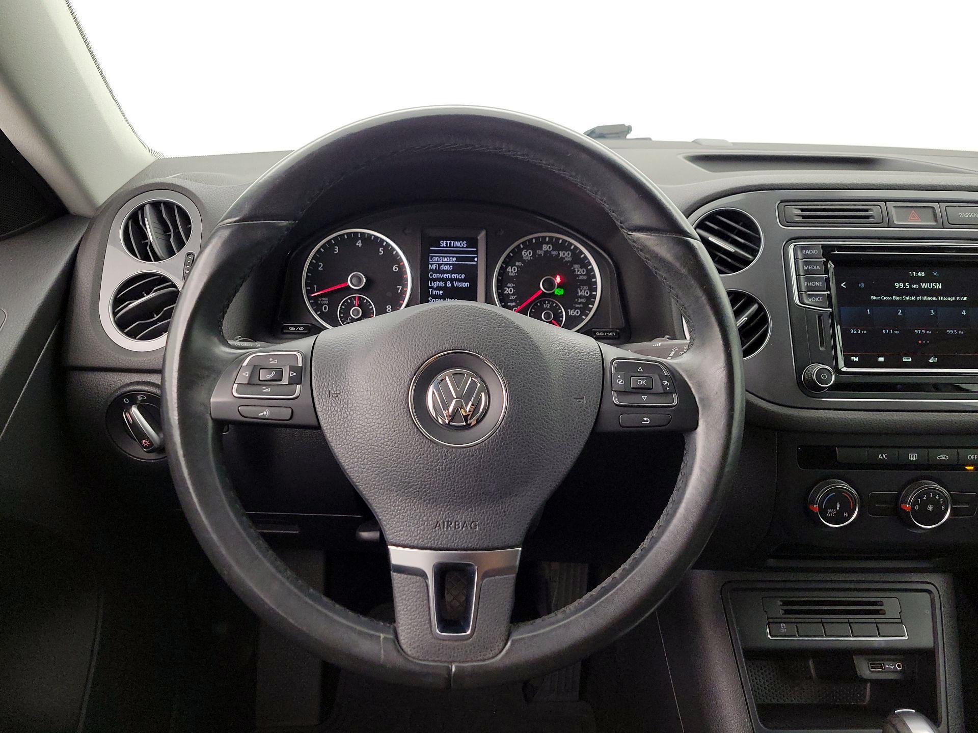 Thumbnail: 2017 Volkswagen Tiguan - 10